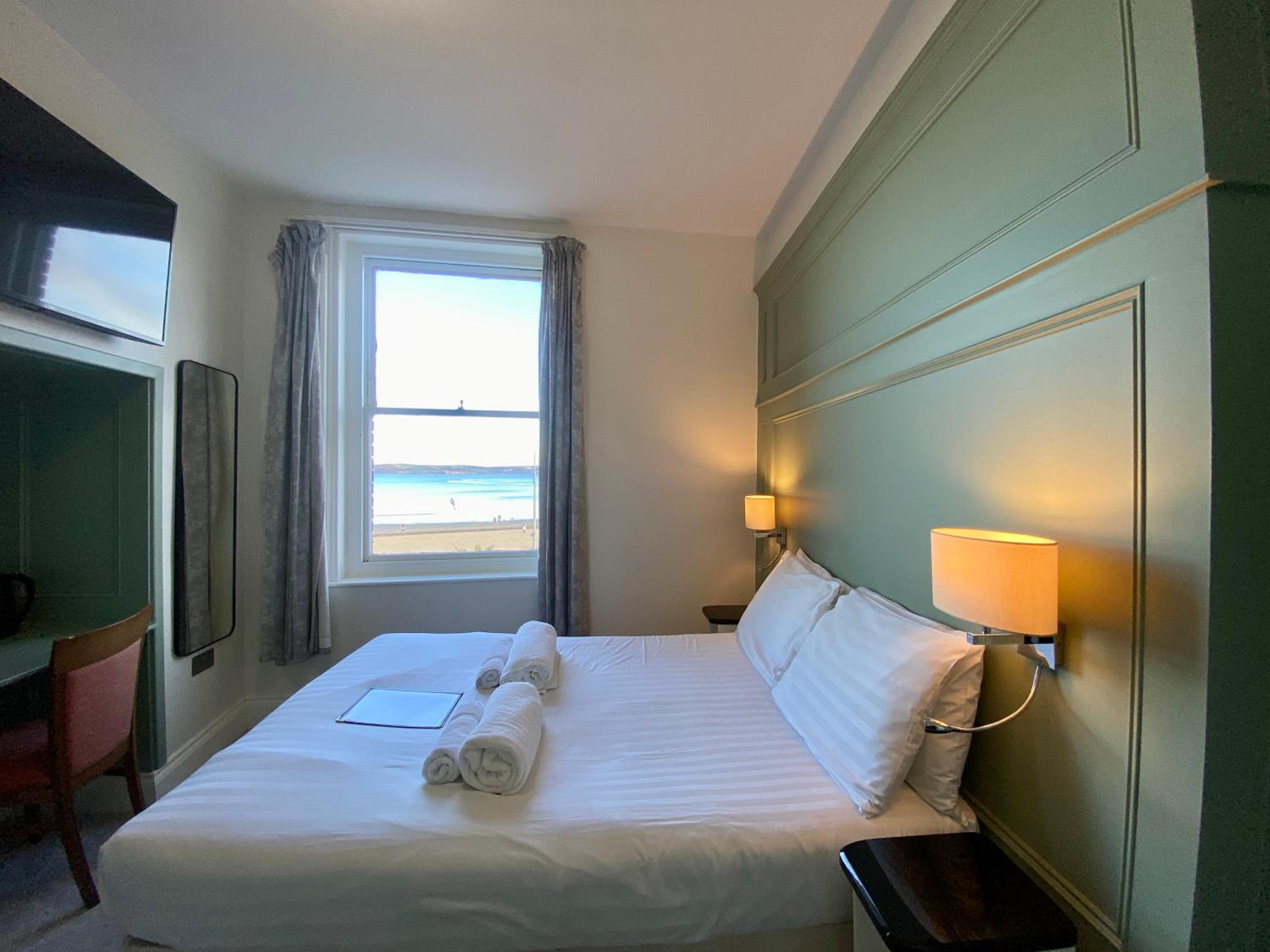 Double Room with Sea View - Photo 2