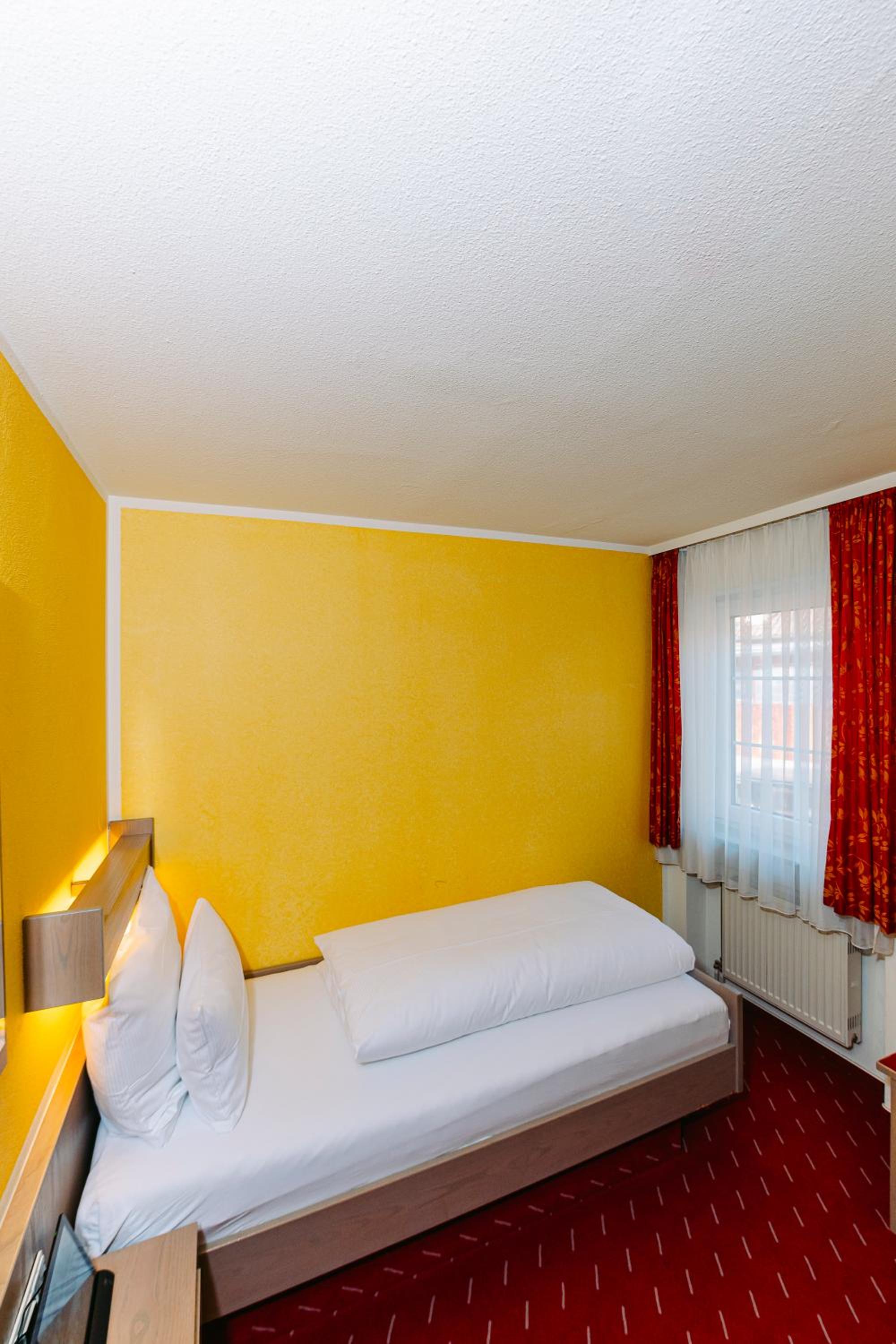 Standard Single Room