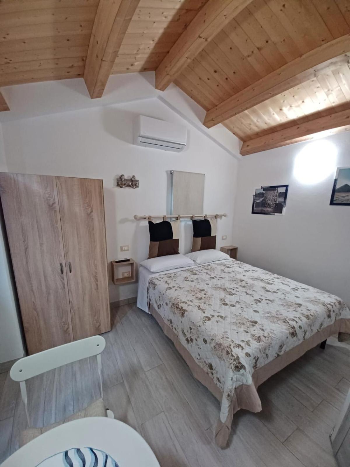Double Room with Private Bathroom photo 1