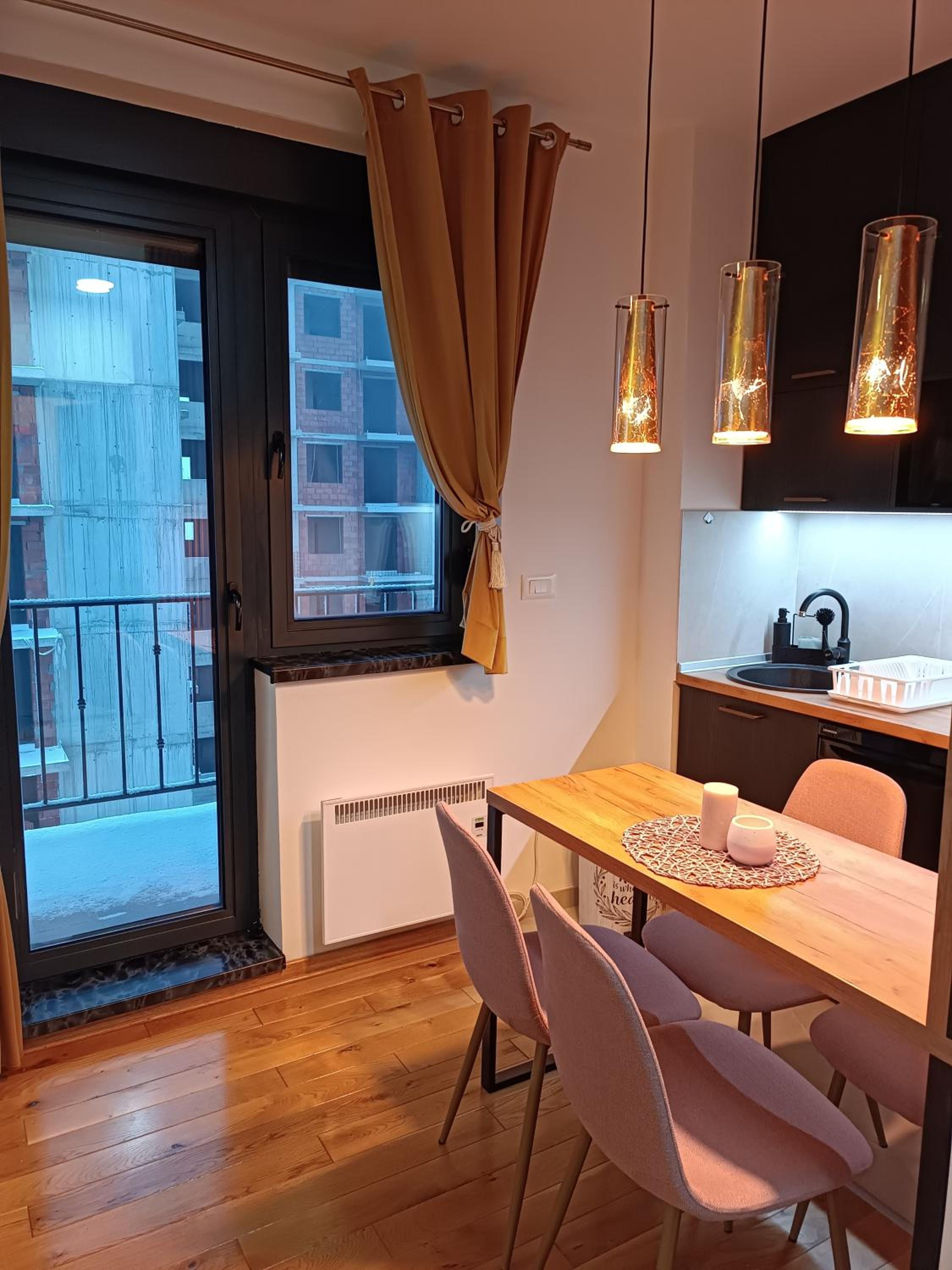 One-Bedroom Apartment photo 2