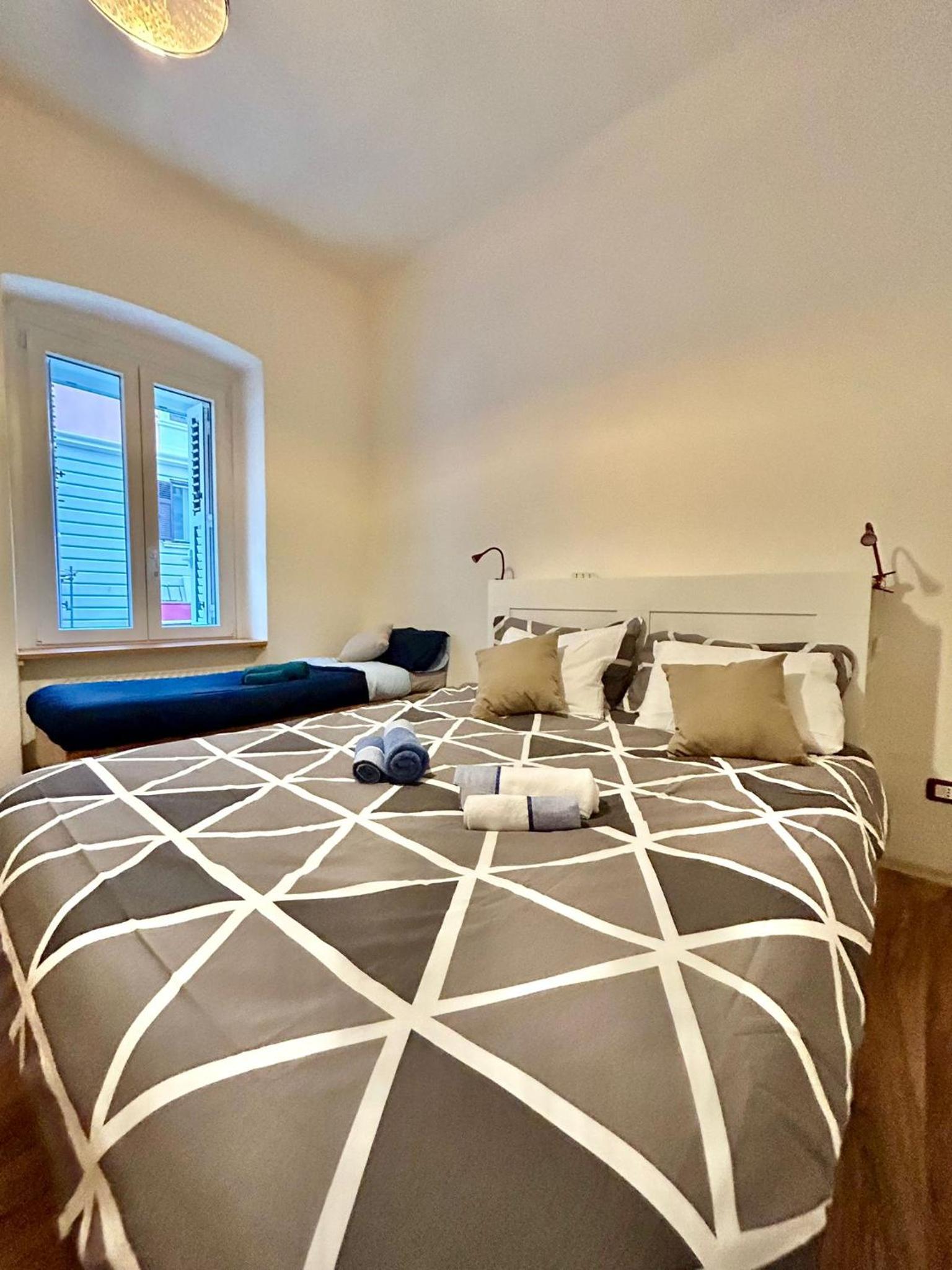 Triple Room with Private Bathroom