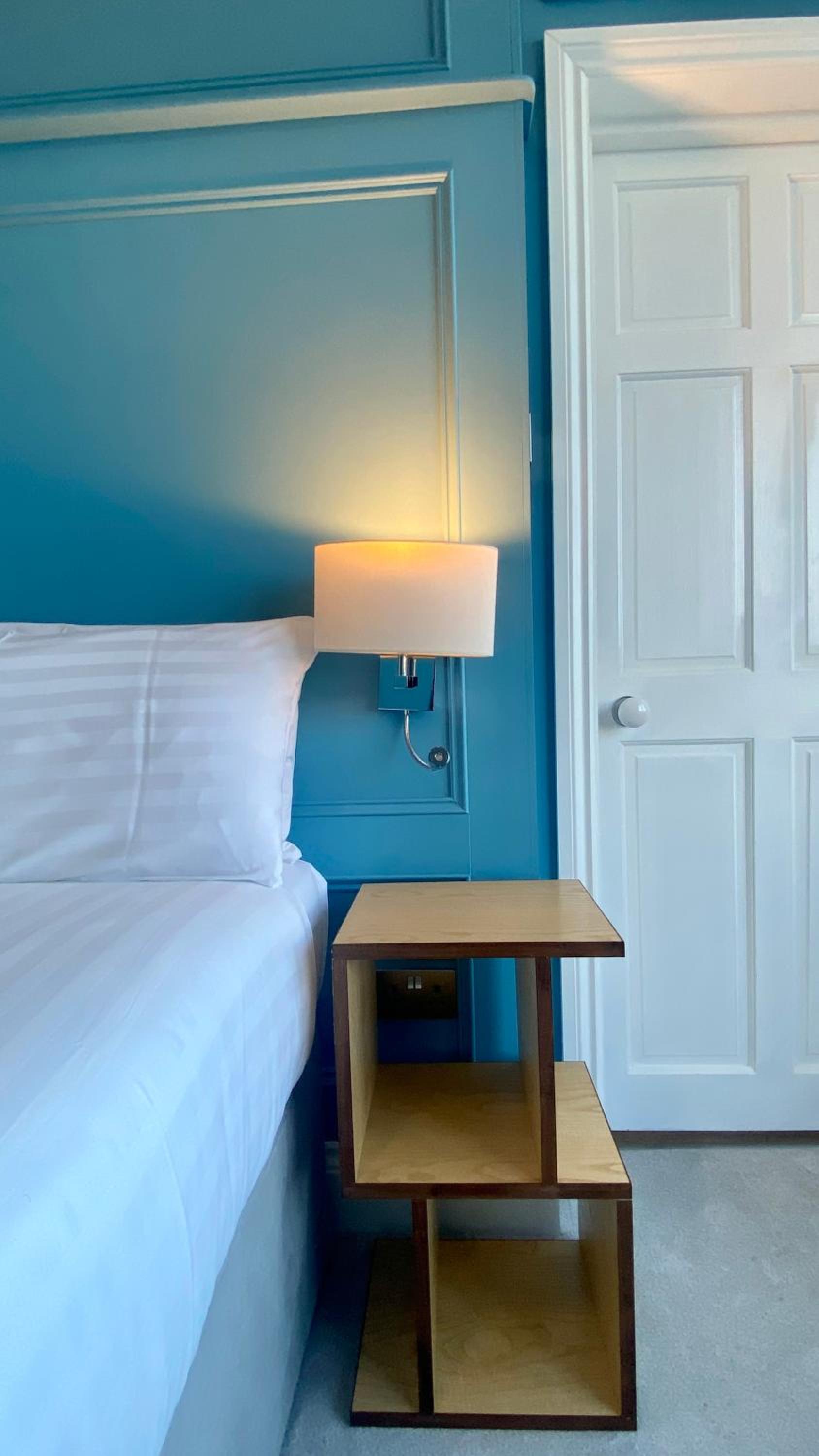 Deluxe Double Room with Side Sea View - Photo 18