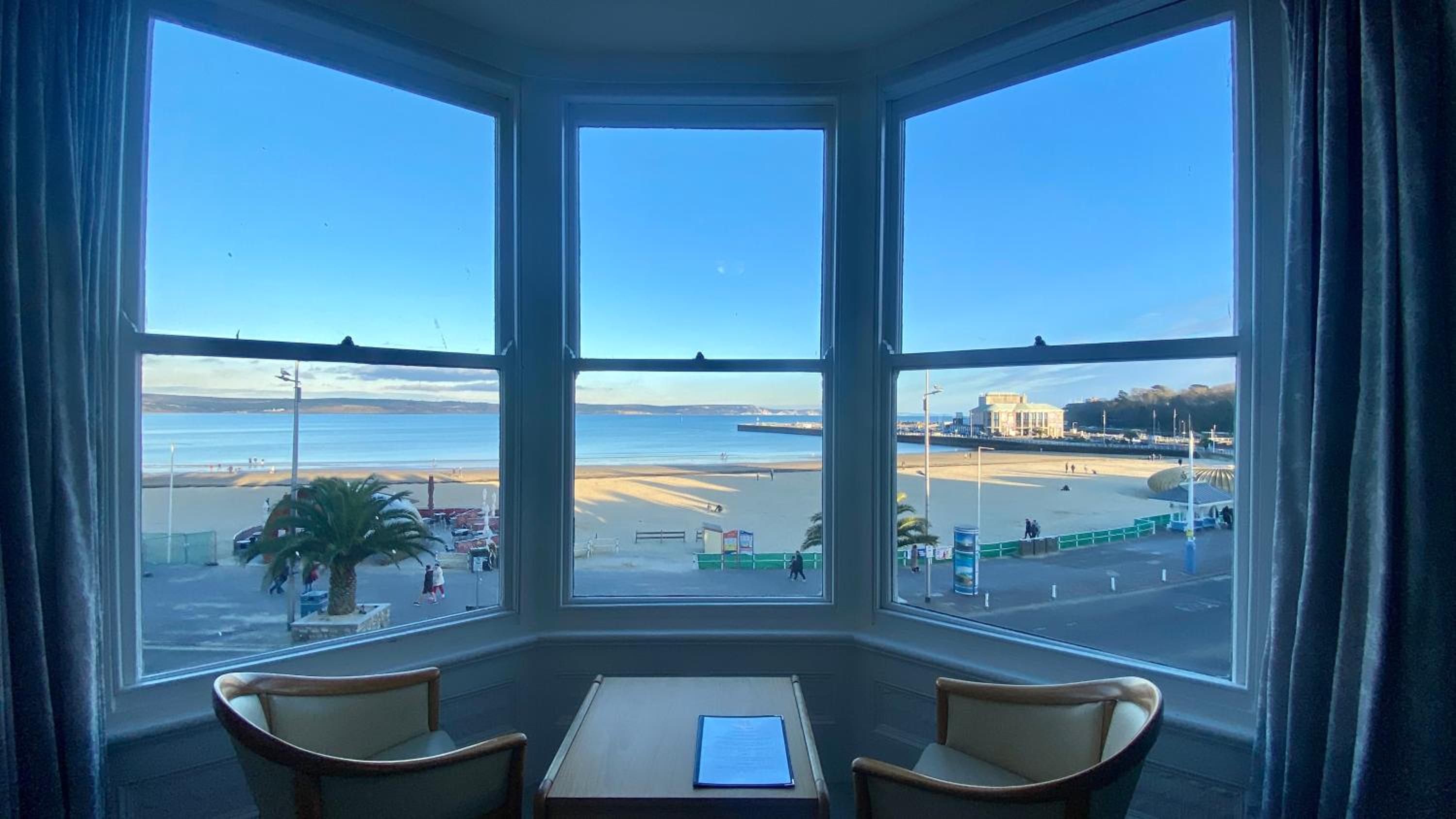 Deluxe Double Room with Side Sea View - Photo 7