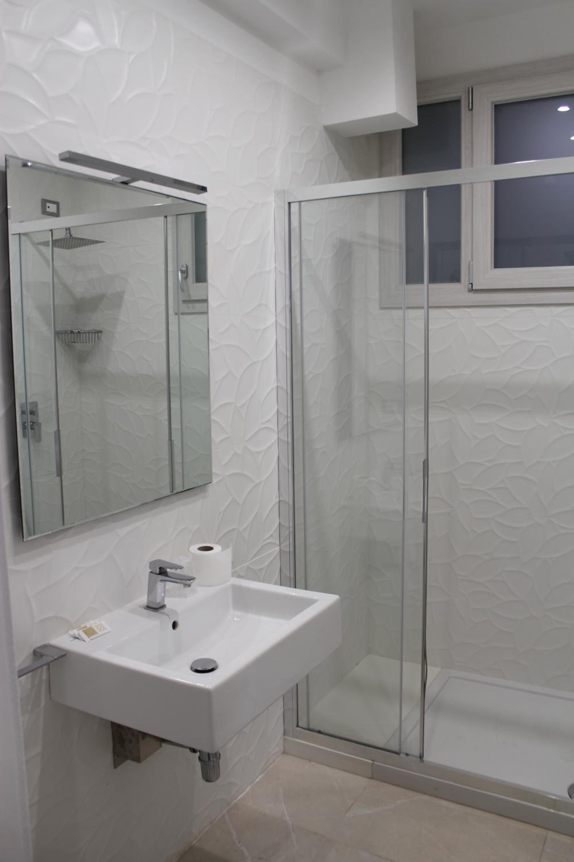 Large Double Room - Annex - Photo 2