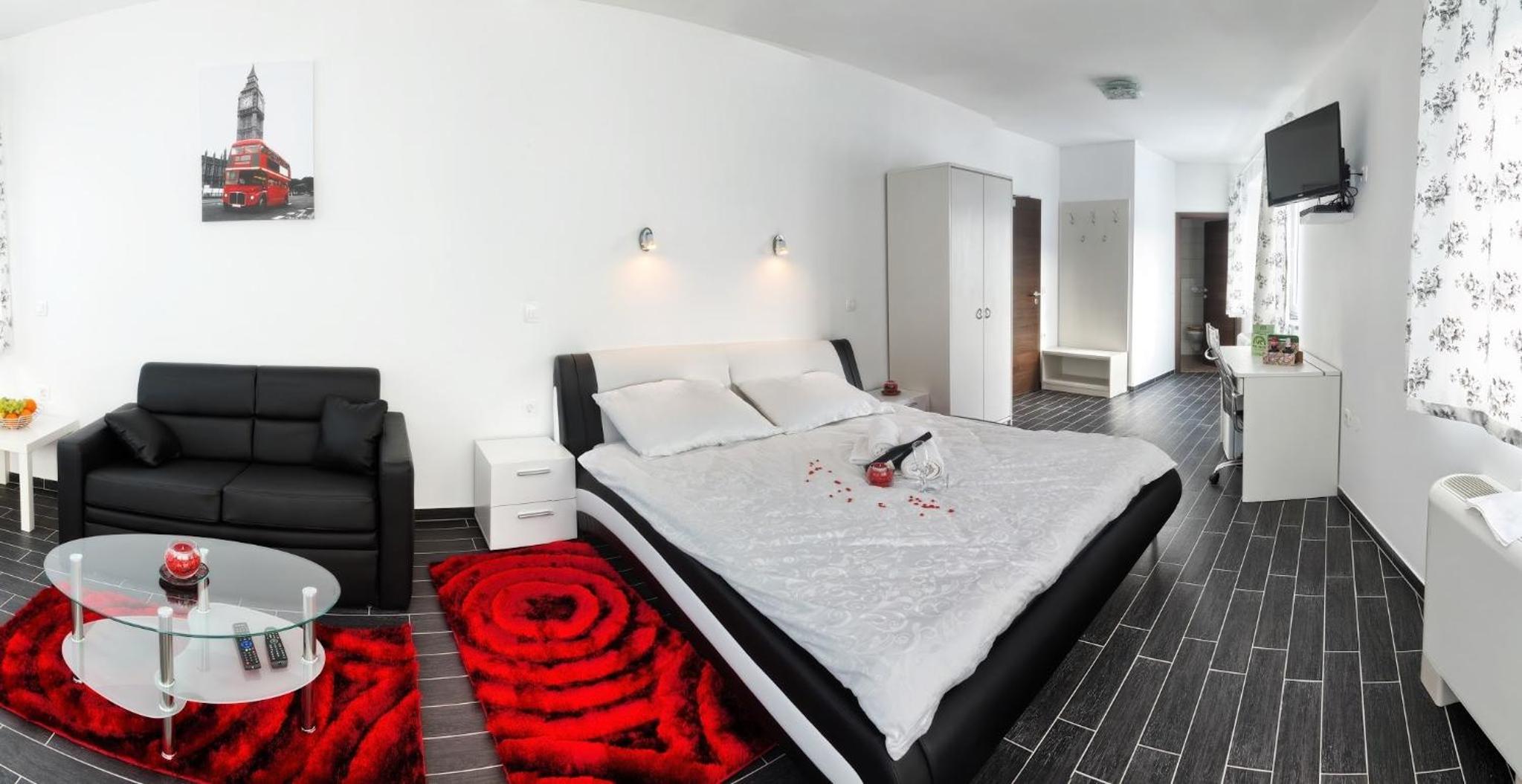 Triple Room - Photo 1