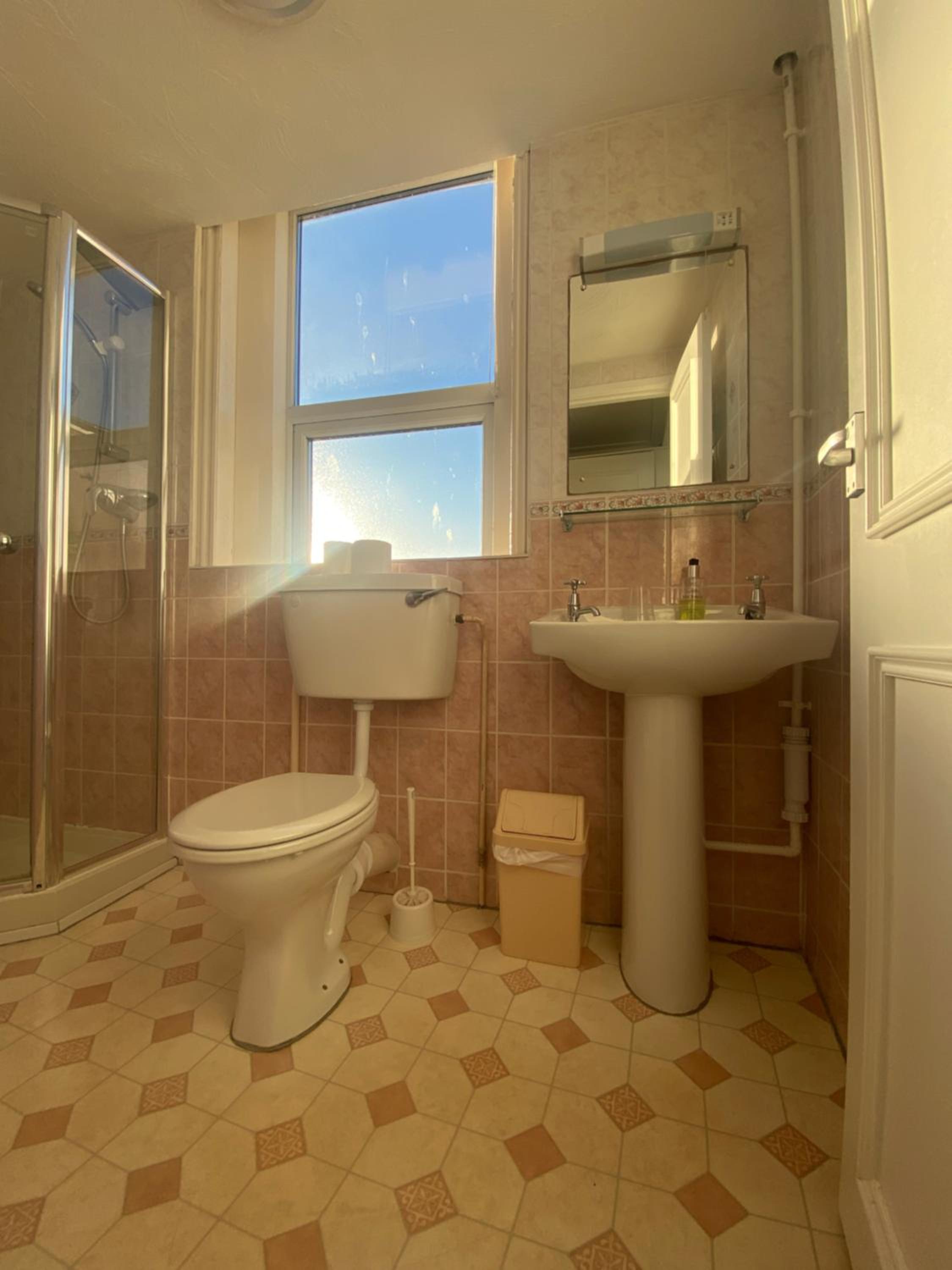 Double Room - Photo 3