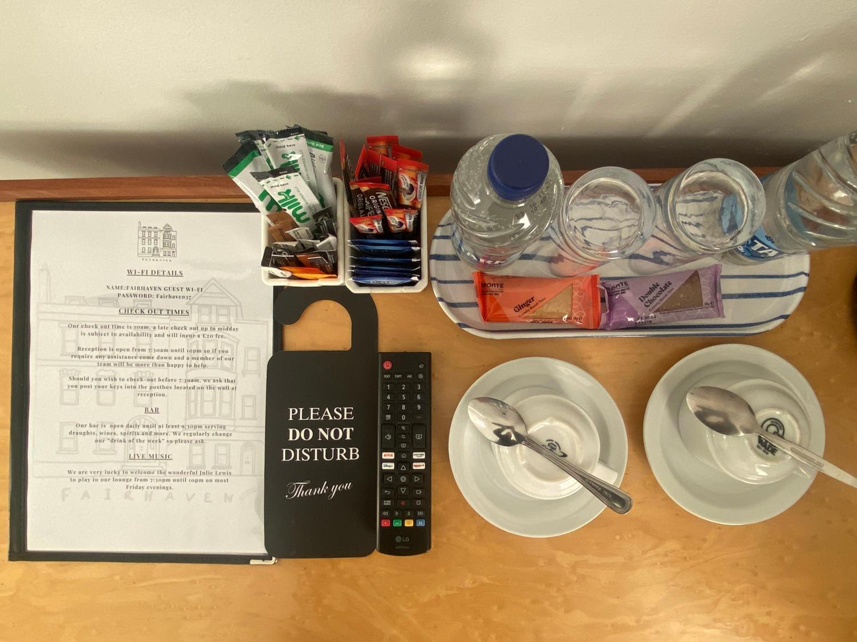 Double Room - Photo 6