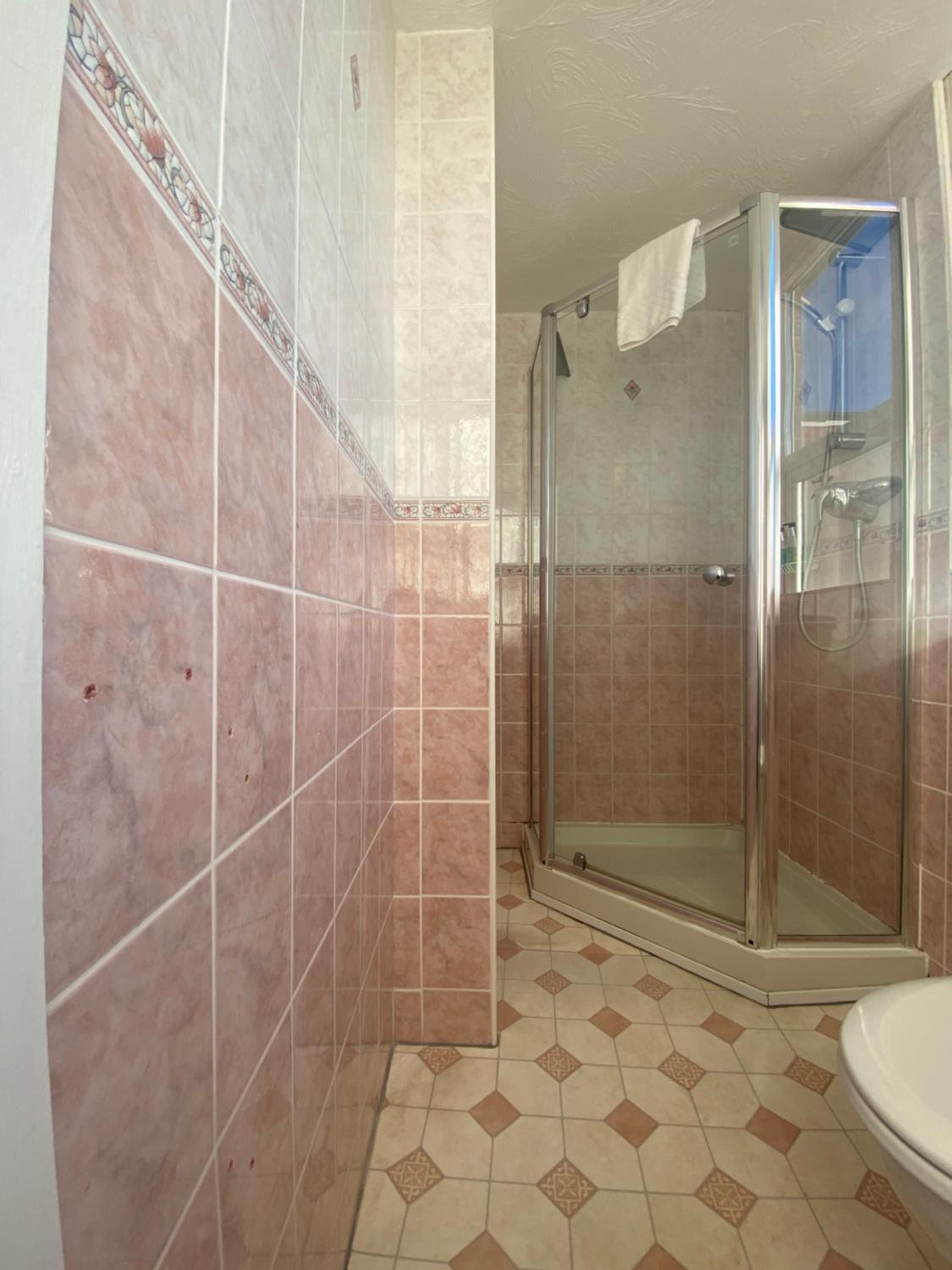 Double Room - Photo 4