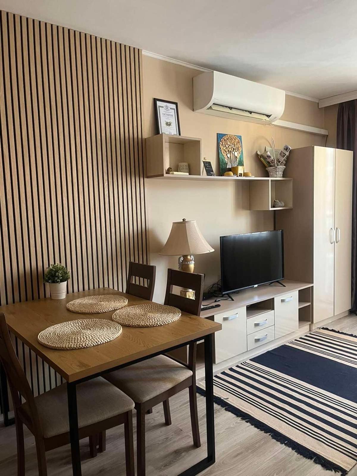One-Bedroom Apartment photo 3