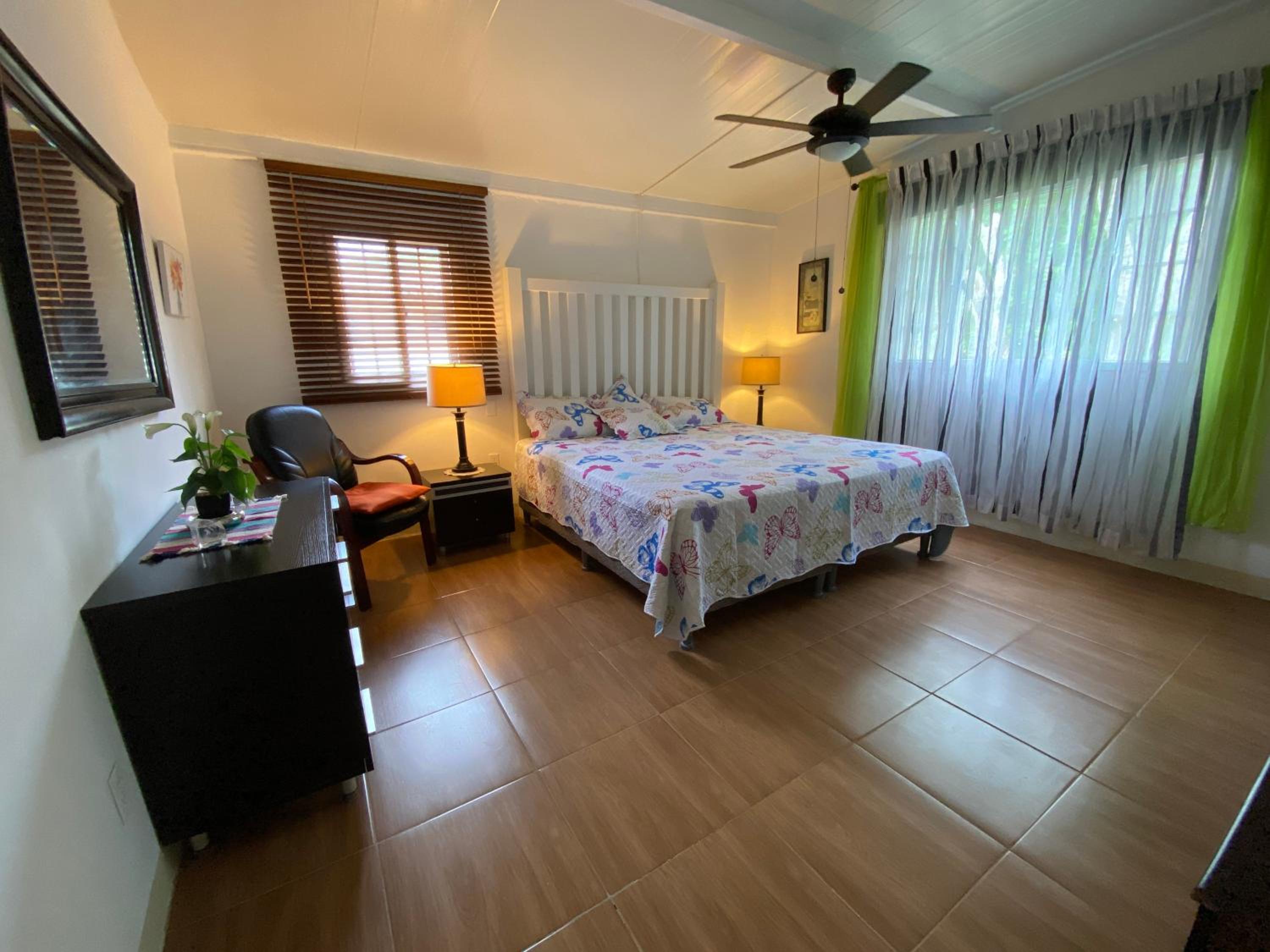 Queen Room photo 3