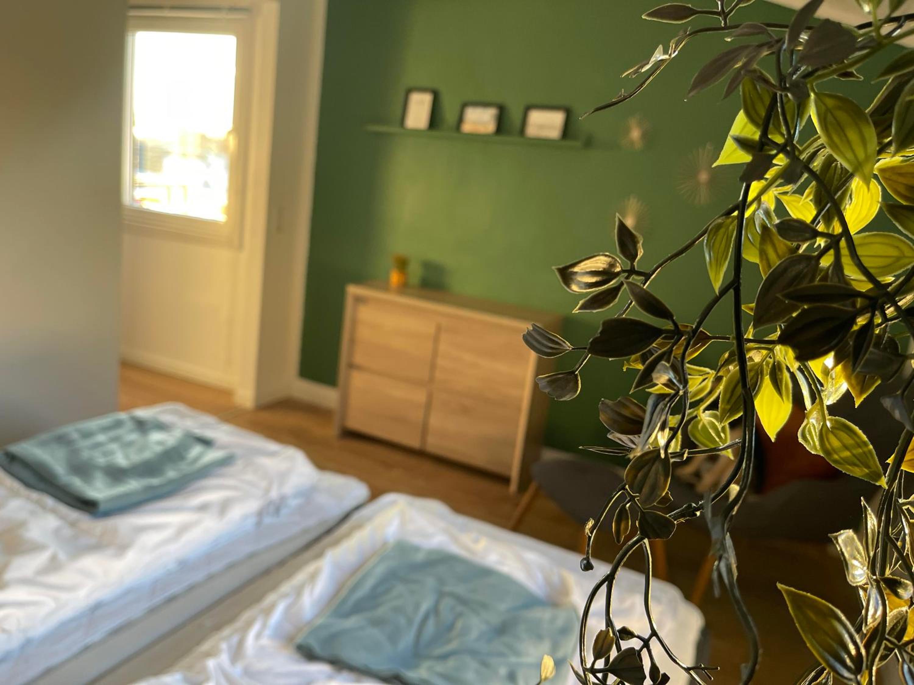 Twin Room with Bathroom - Photo 1