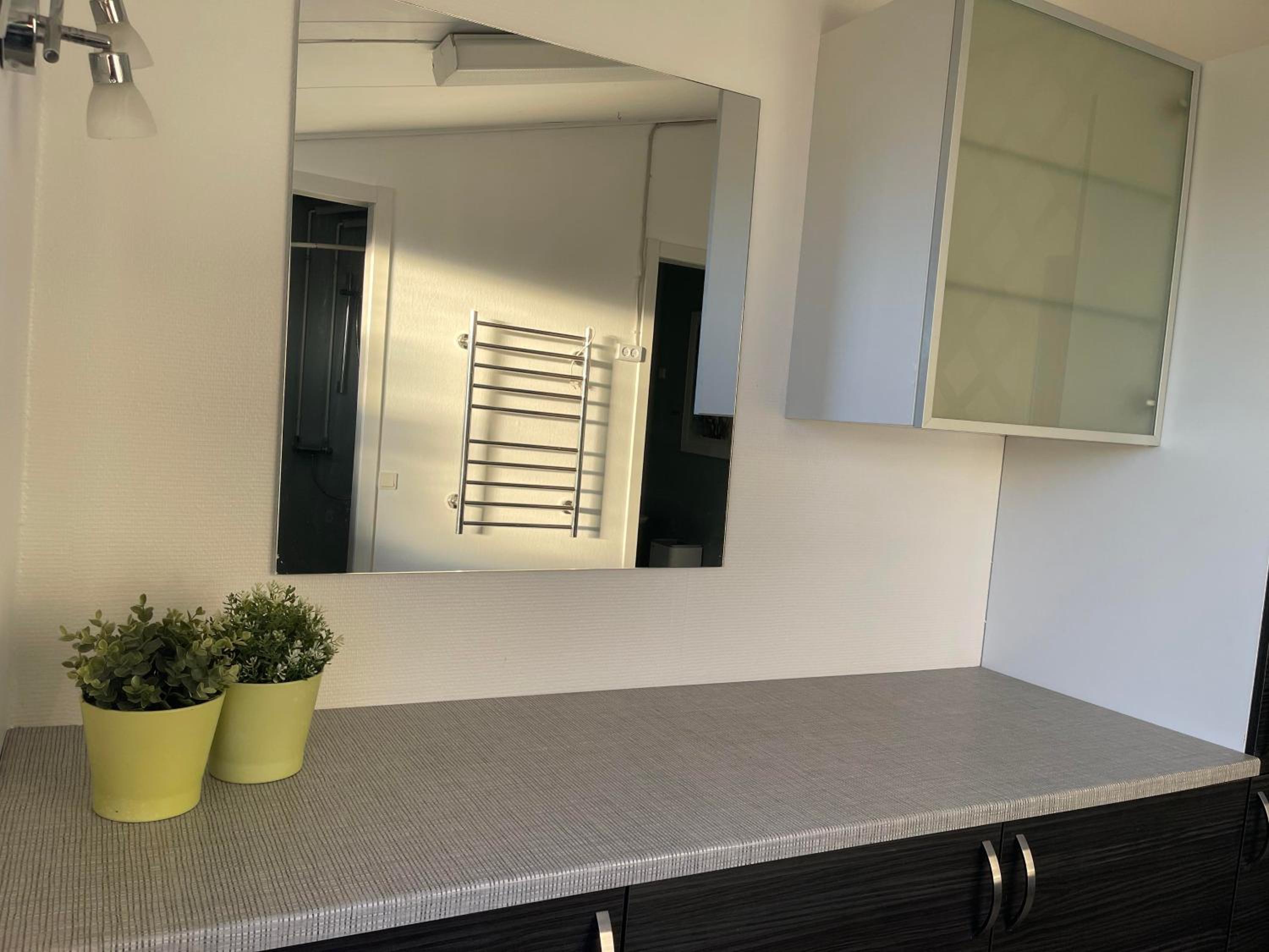 Twin Room with Bathroom - Photo 2