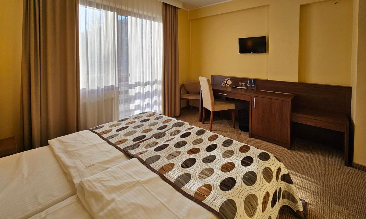 Double Room with Patio photo 1