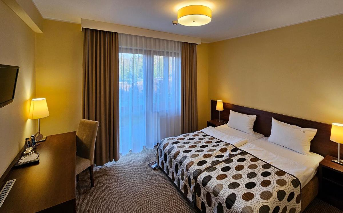 Double Room with Patio photo 2
