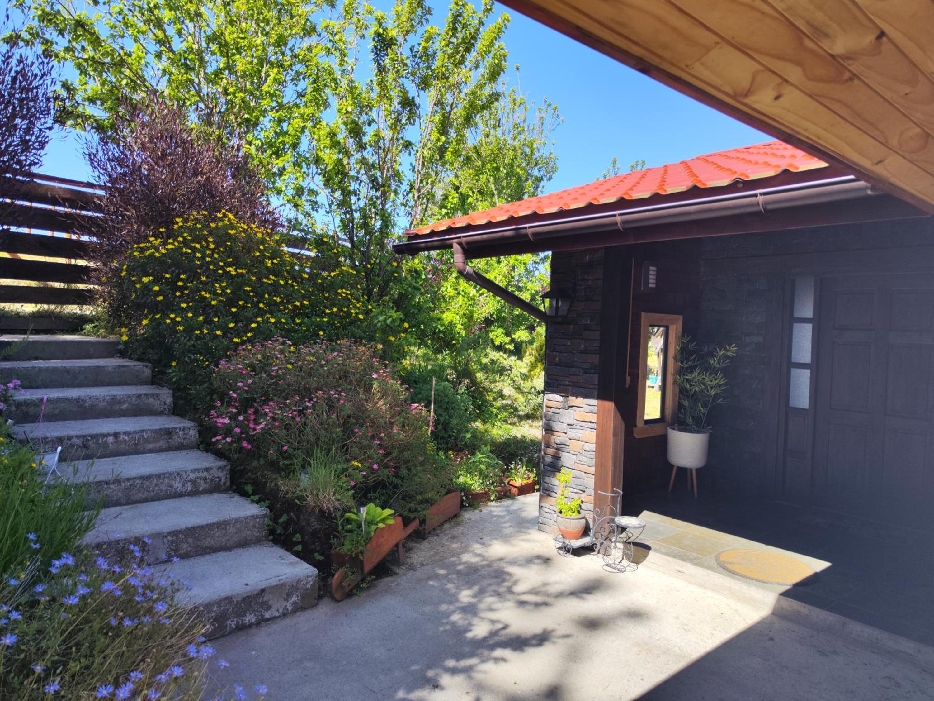 Three-Bedroom House photo 2