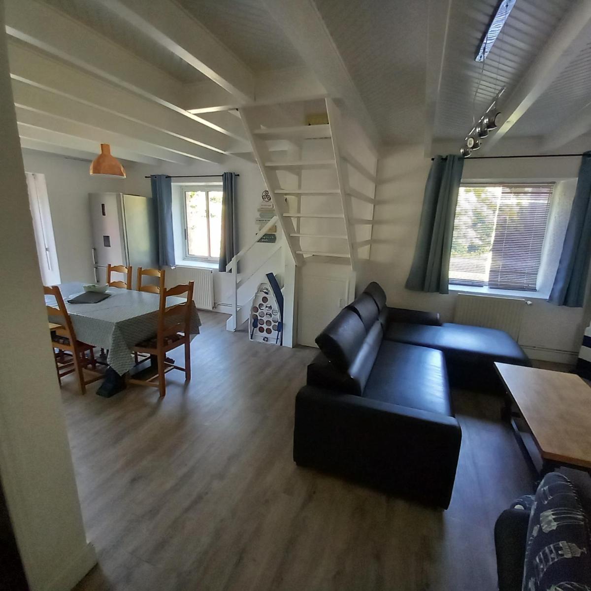 Two-Bedroom House photo 2