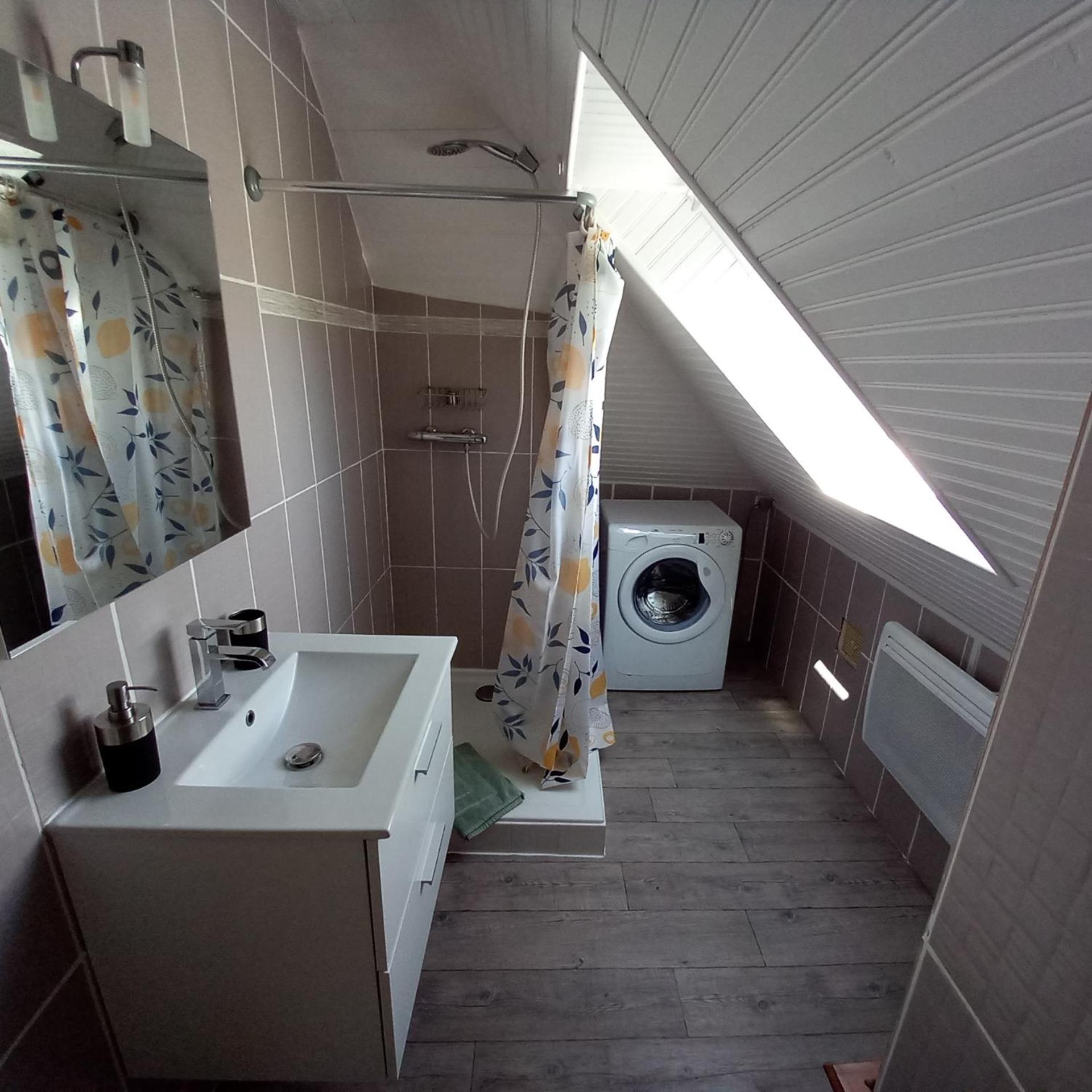 Two-Bedroom House photo 3