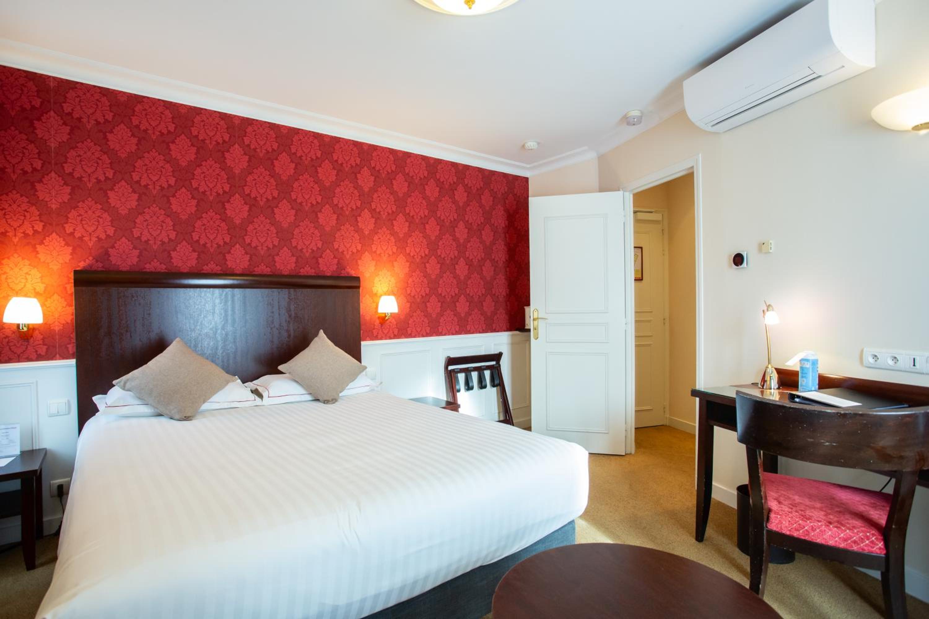 Comfort Queen Room - Non-Smoking 