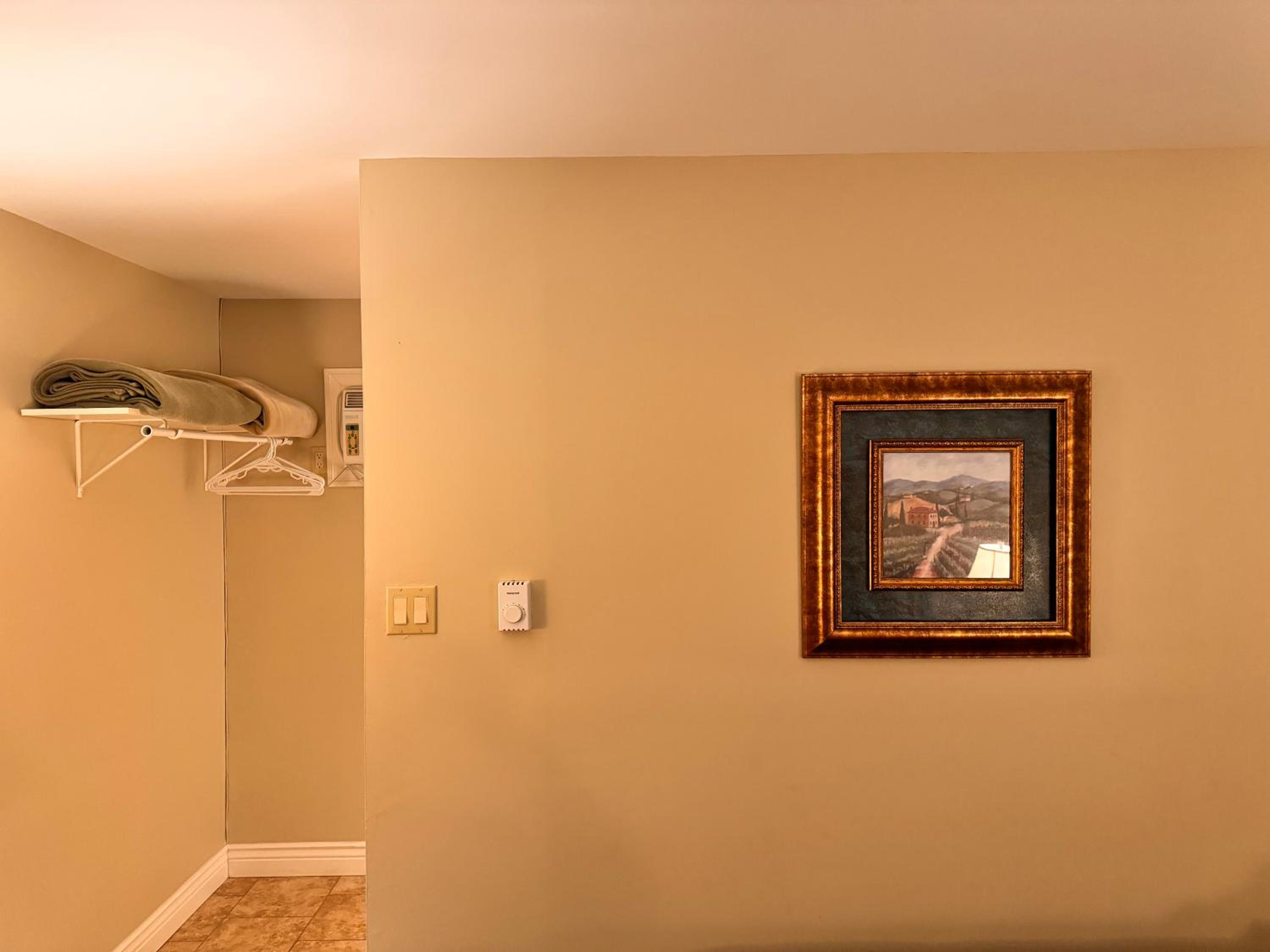 Family Room - Photo 13