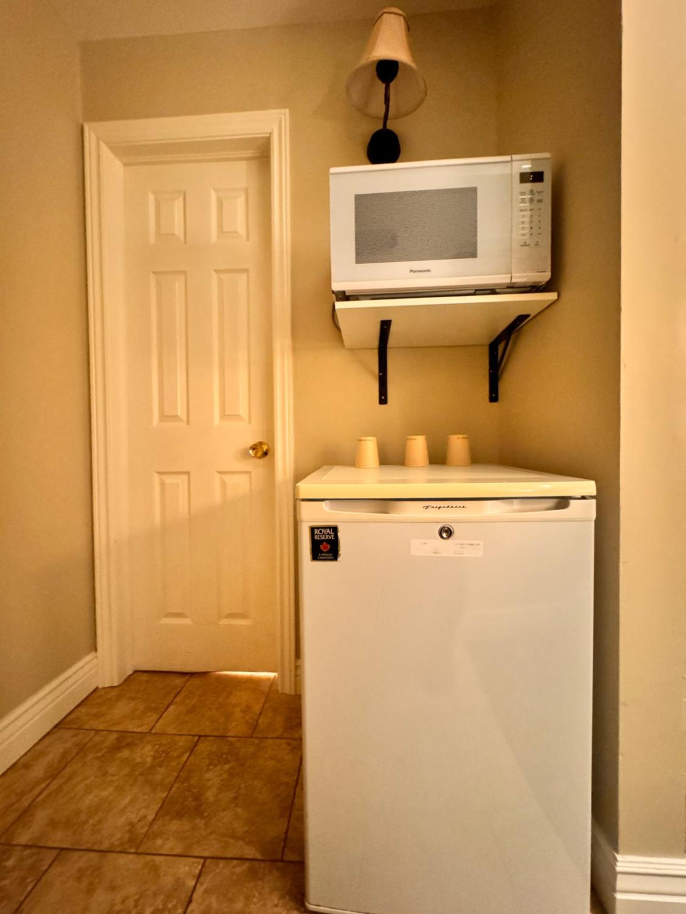 Family Room - Photo 14