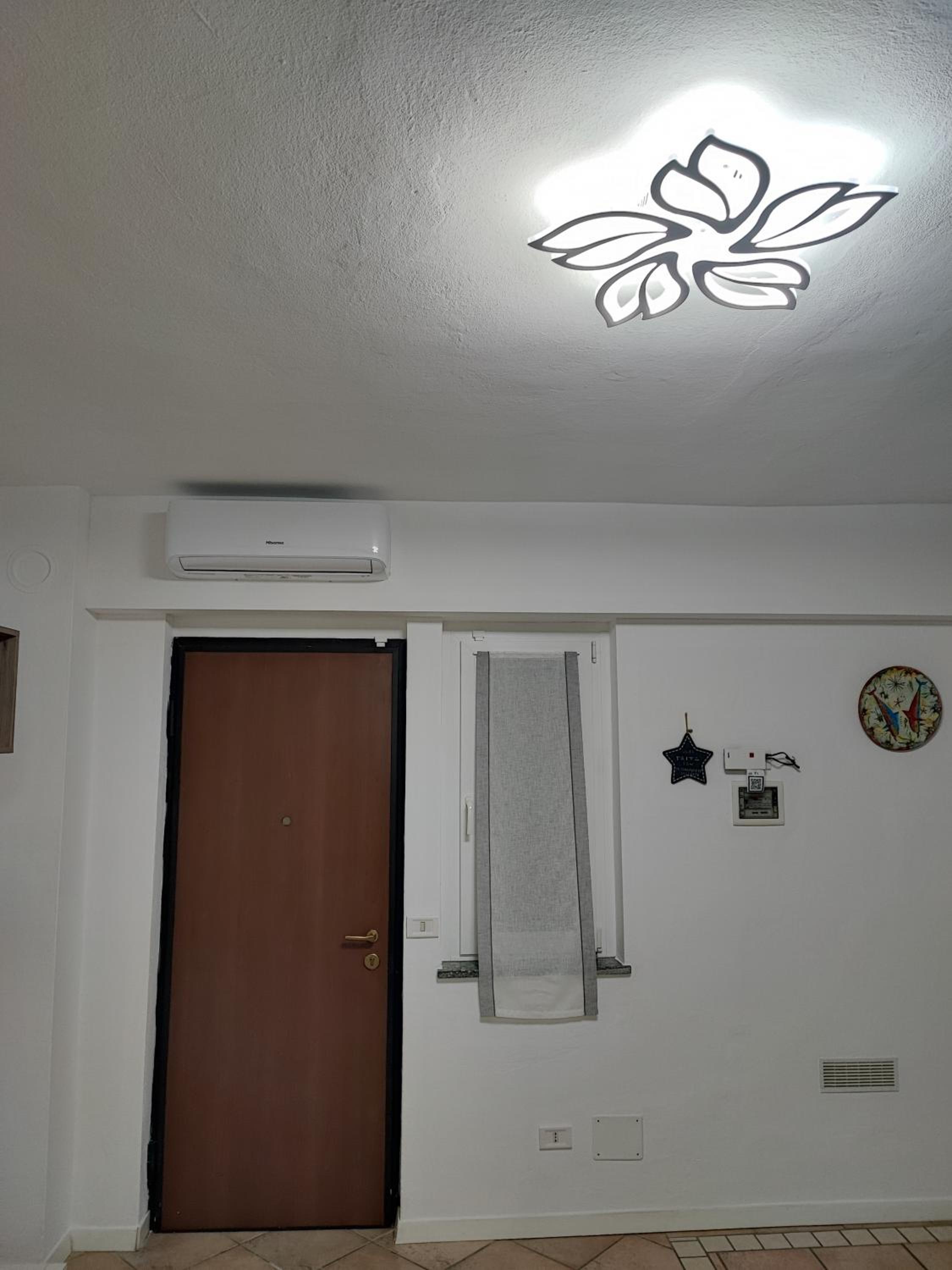 One-Bedroom Apartment - Photo 17