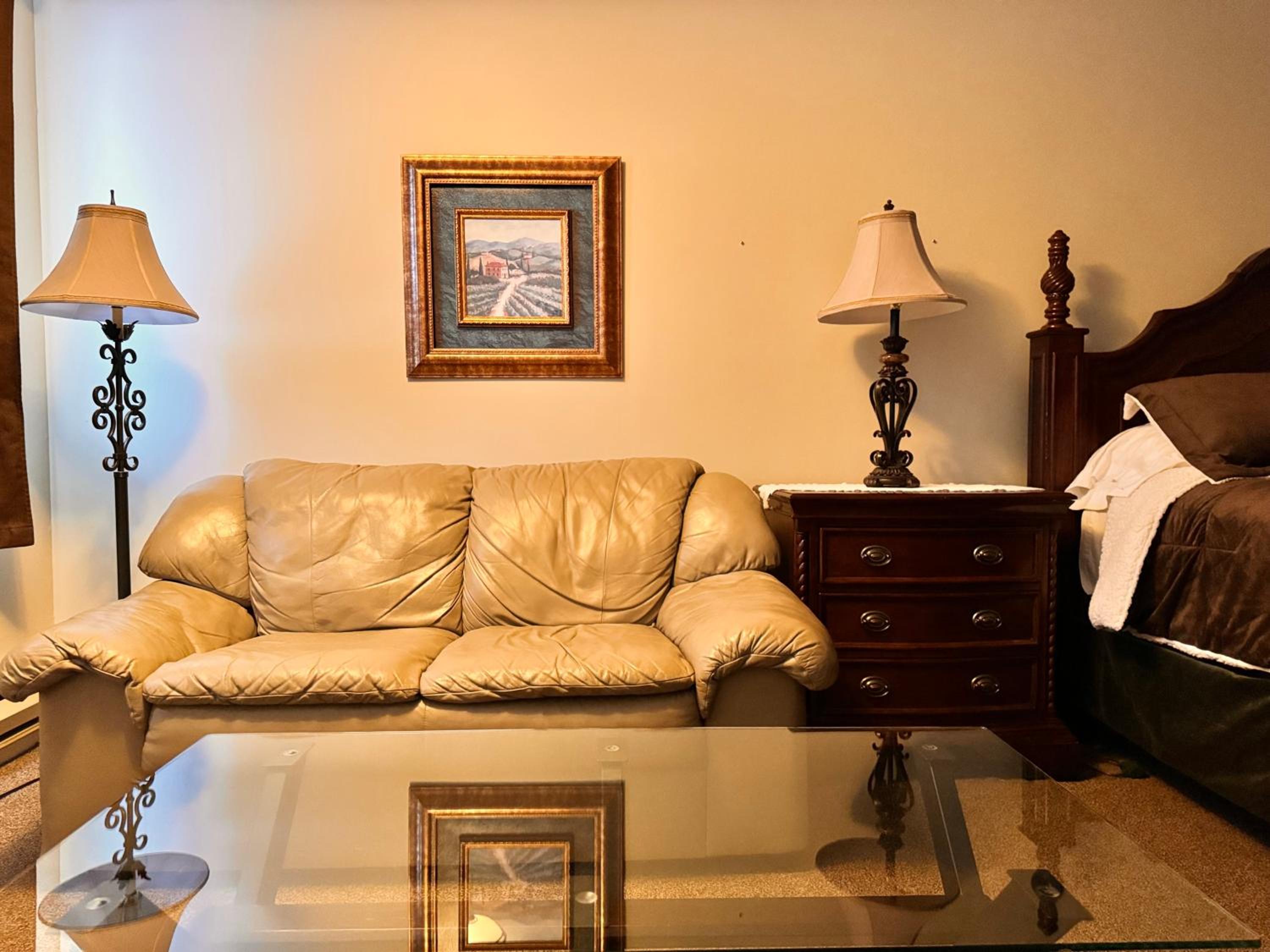Suite - Photo 3