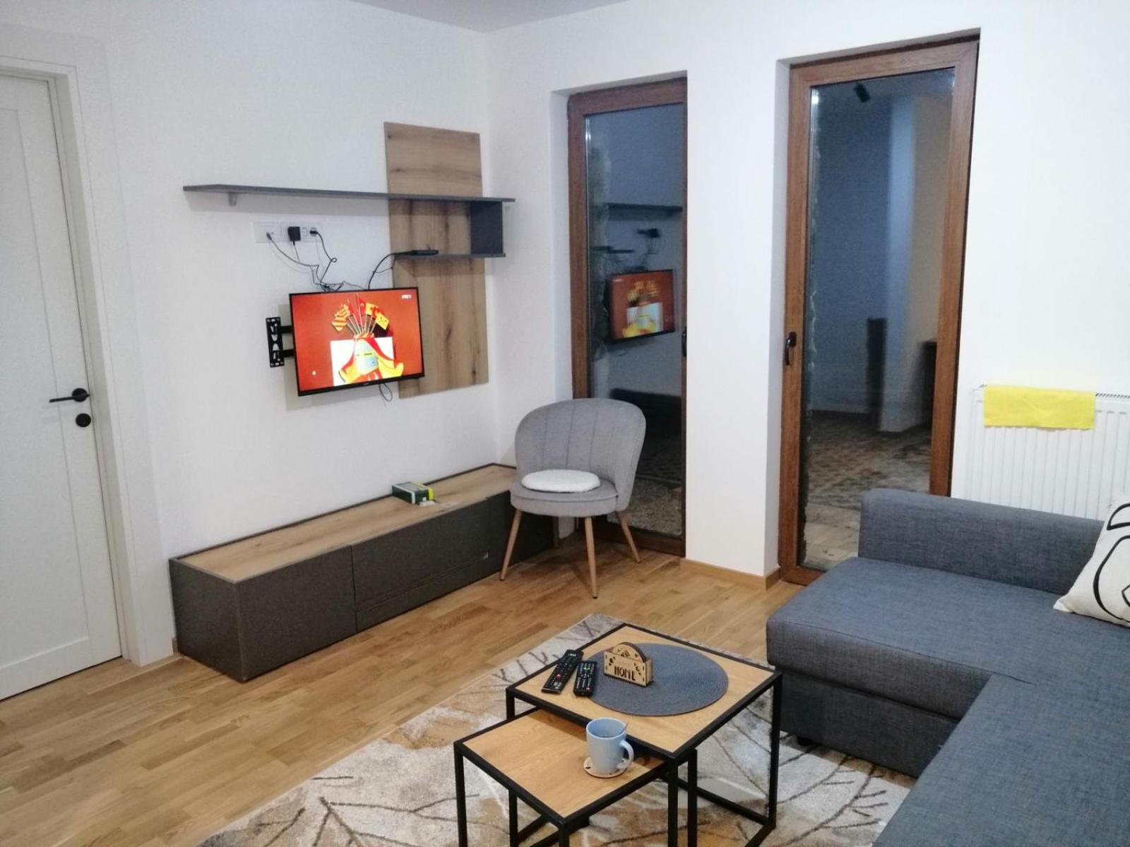 One-Bedroom Apartment photo 3