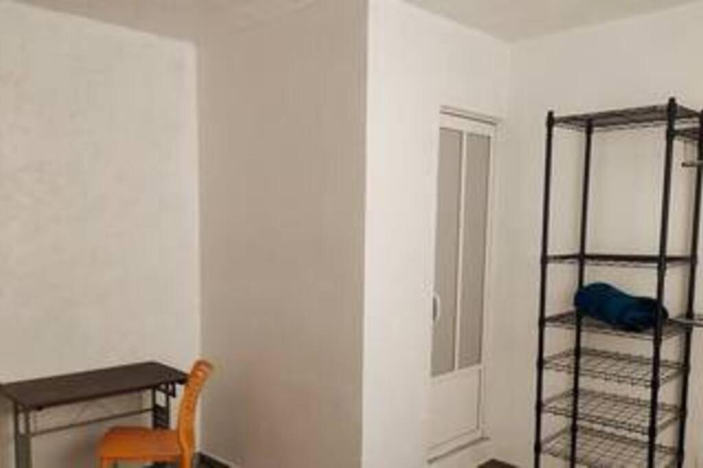 Three-Bedroom House photo 3