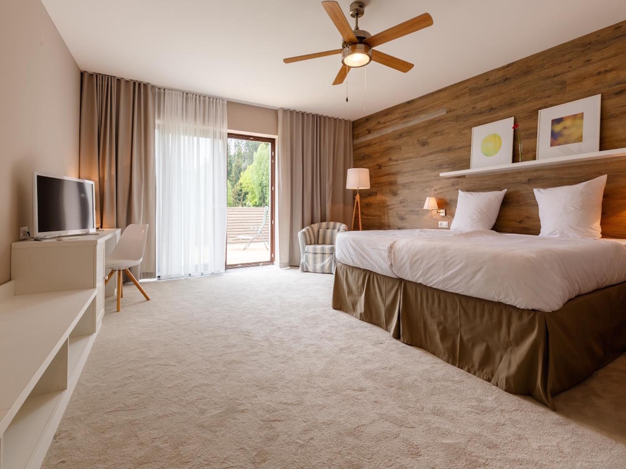 Superior Double Room with Balcony and Golf field View