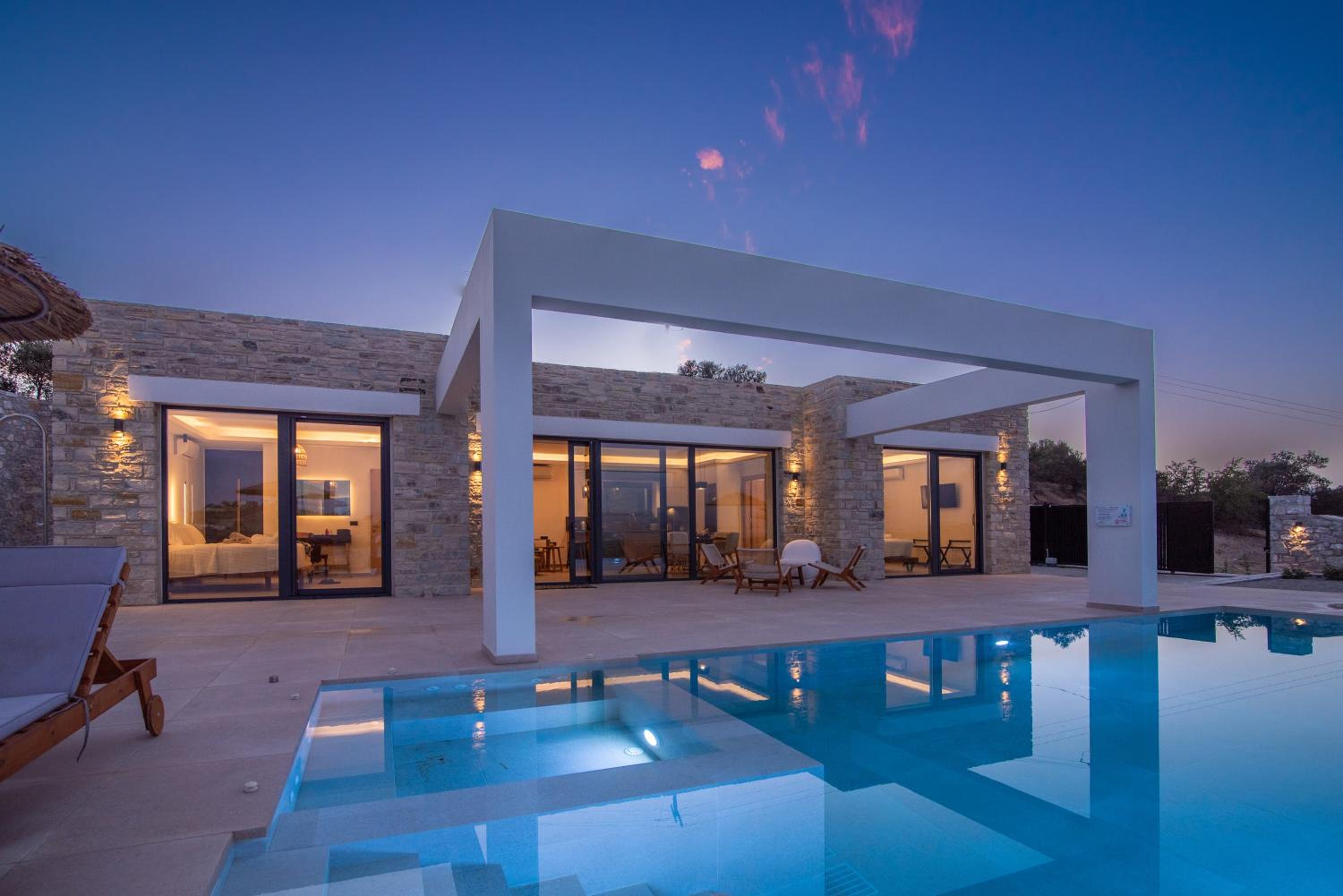 Villa with Private Pool photo 3