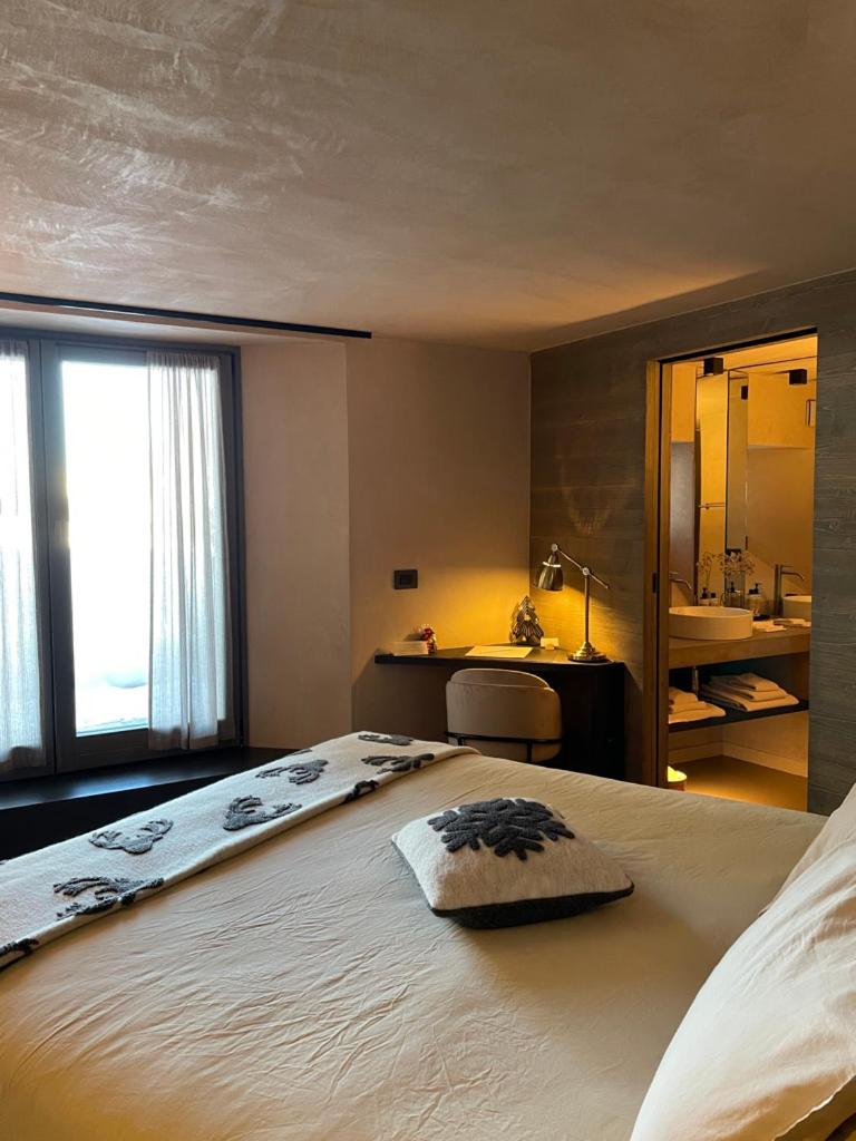 King Room with Mountain View photo 1