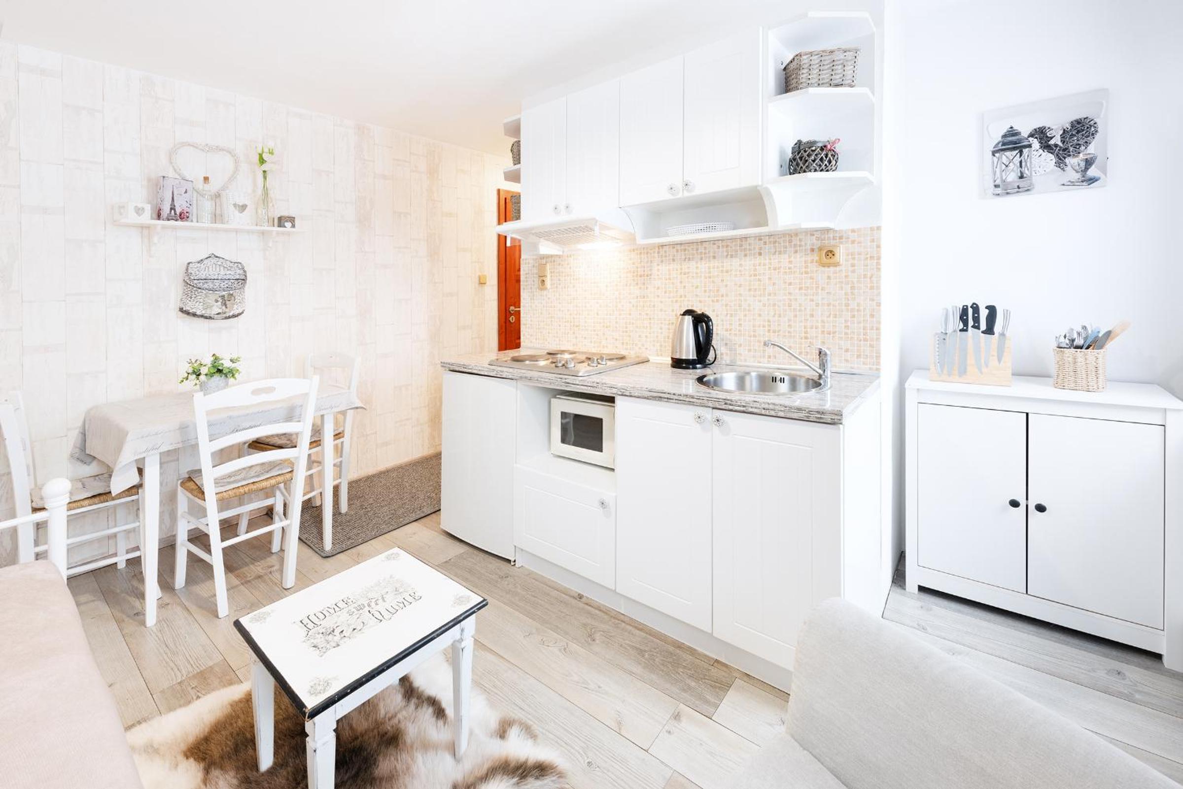 Apartment - Ground Floor photo 2