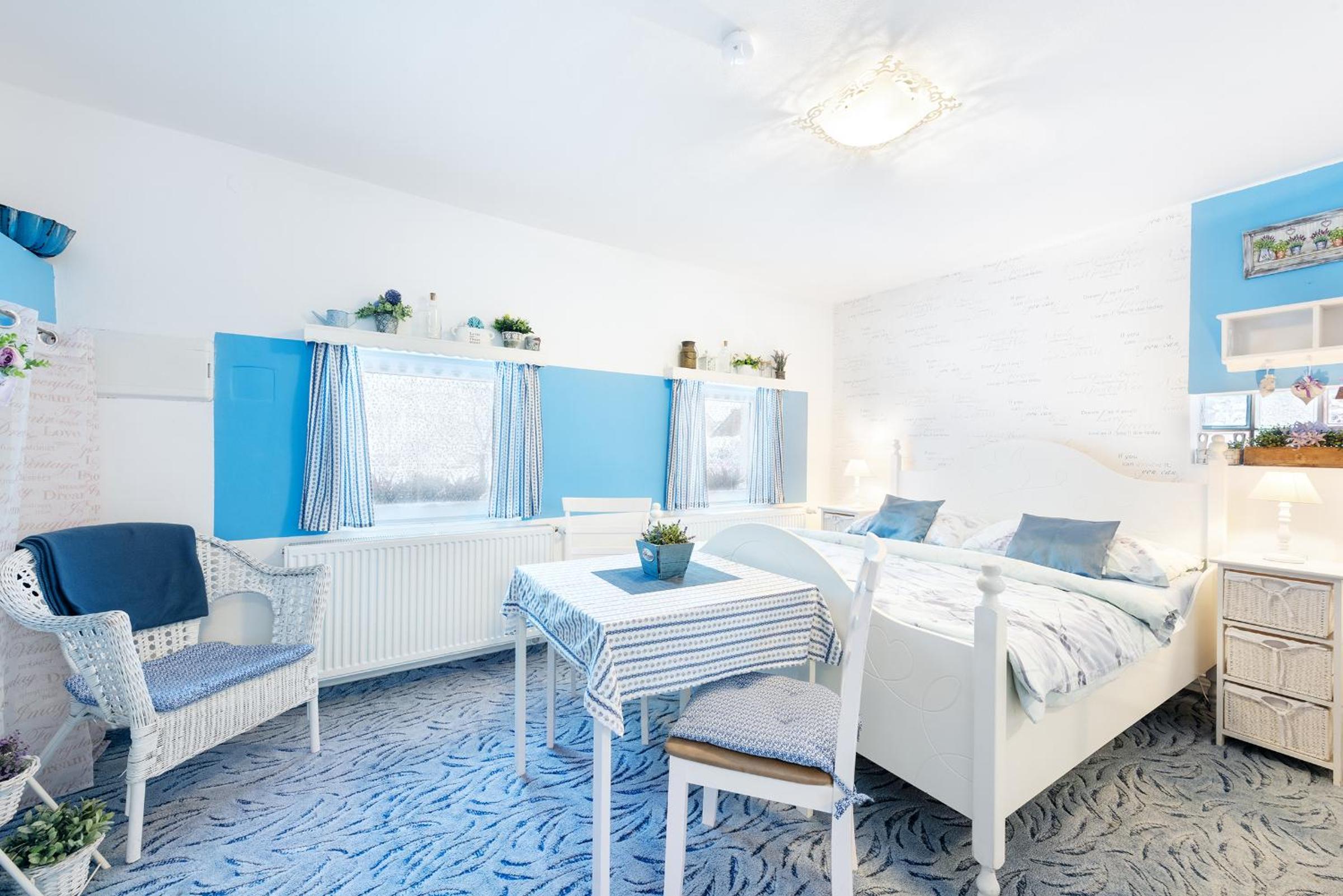 One-Bedroom Apartment with Garden View photo 3