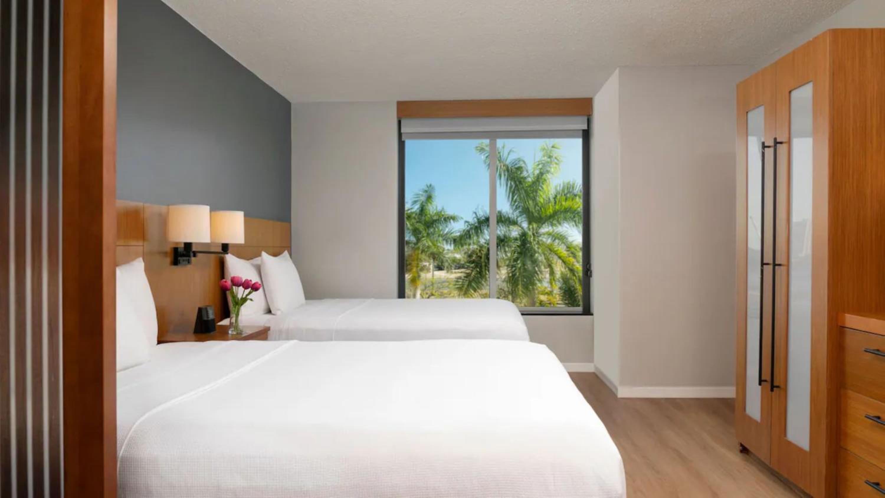 Queen Room with Two Queen Beds and Sofa Bed - High Floor