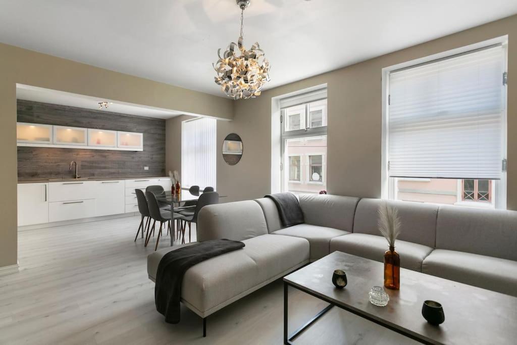 Three-Bedroom Apartment photo 1