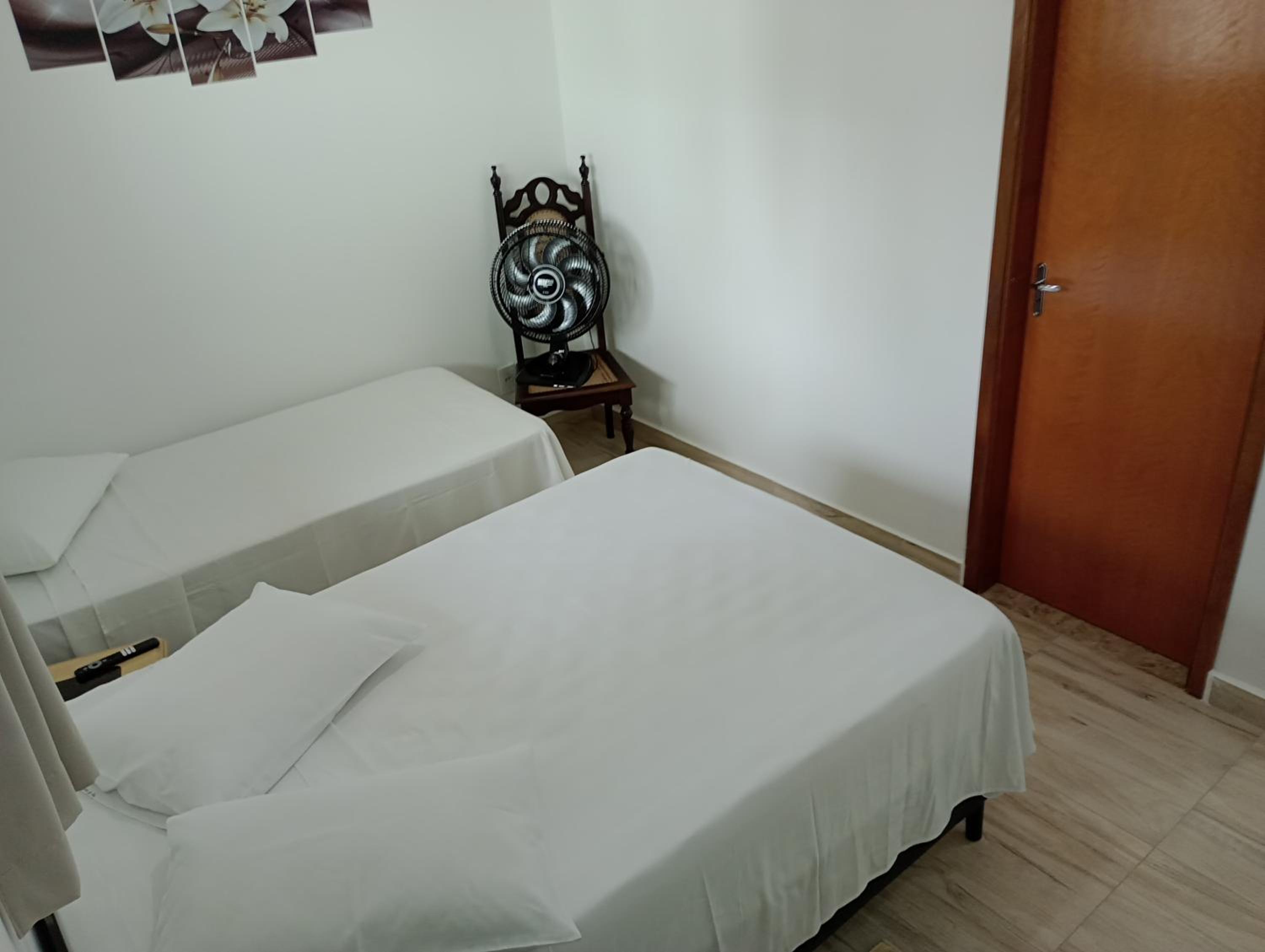 Comfort Triple Room with Shower - Photo 17