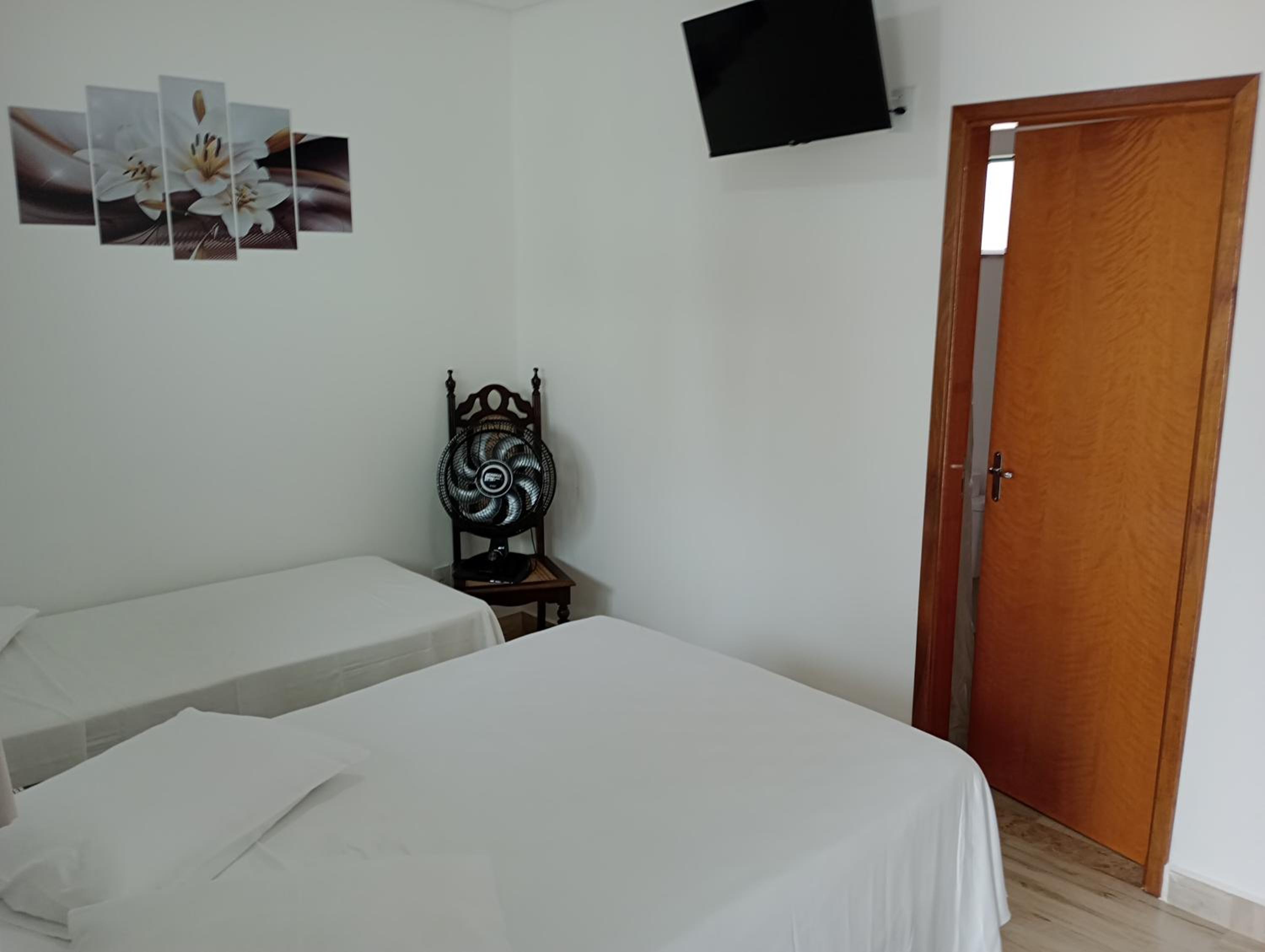 Comfort Triple Room with Shower - Photo 2
