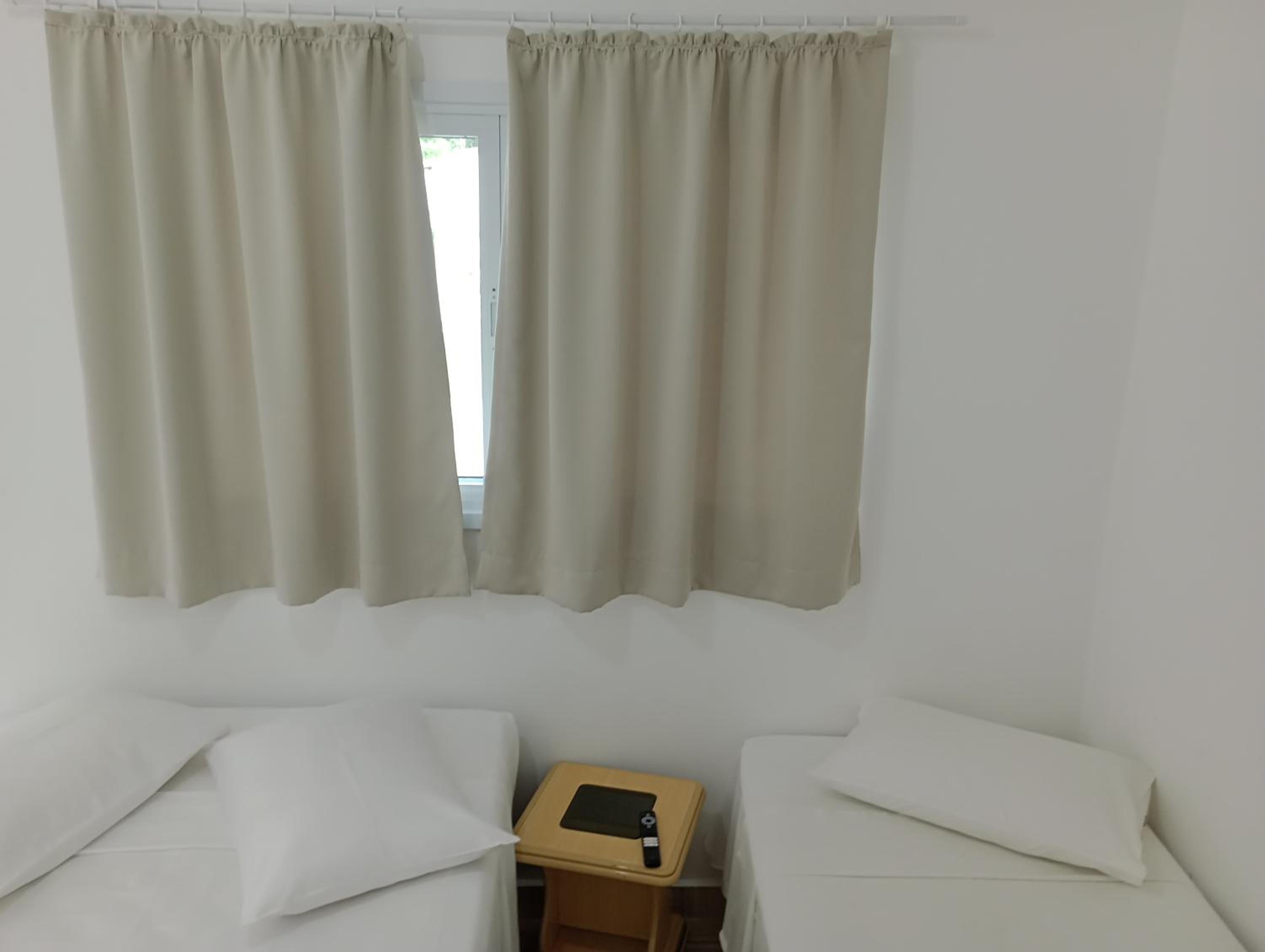 Comfort Triple Room with Shower - Photo 12