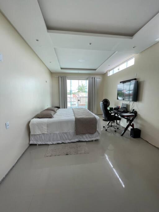 Five-Bedroom House photo 2