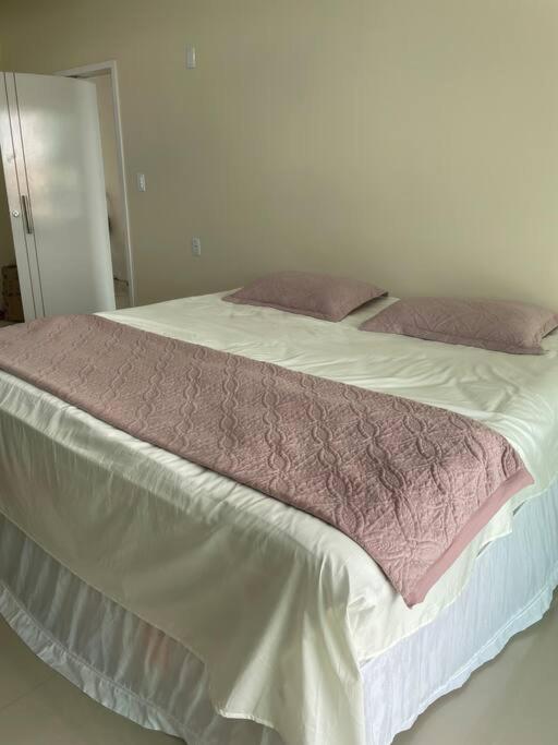 Five-Bedroom House photo 3