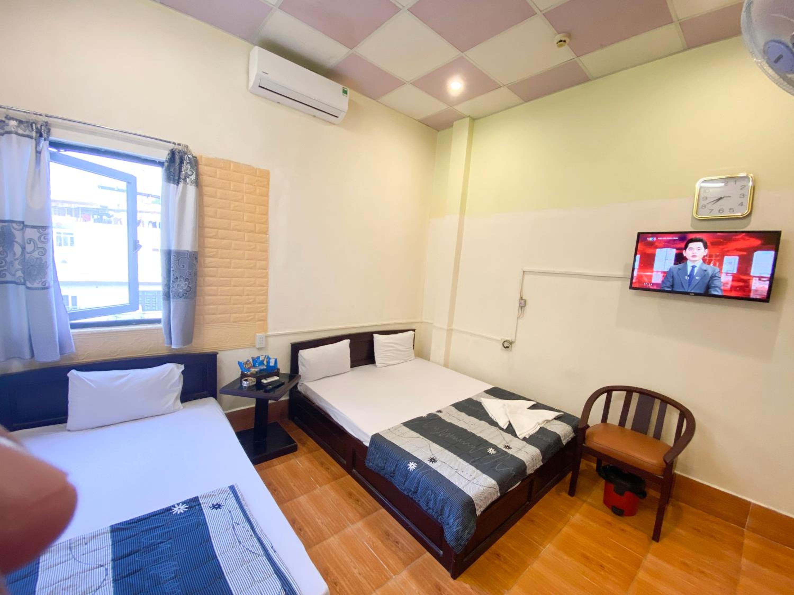 Economy Quadruple Room photo 2