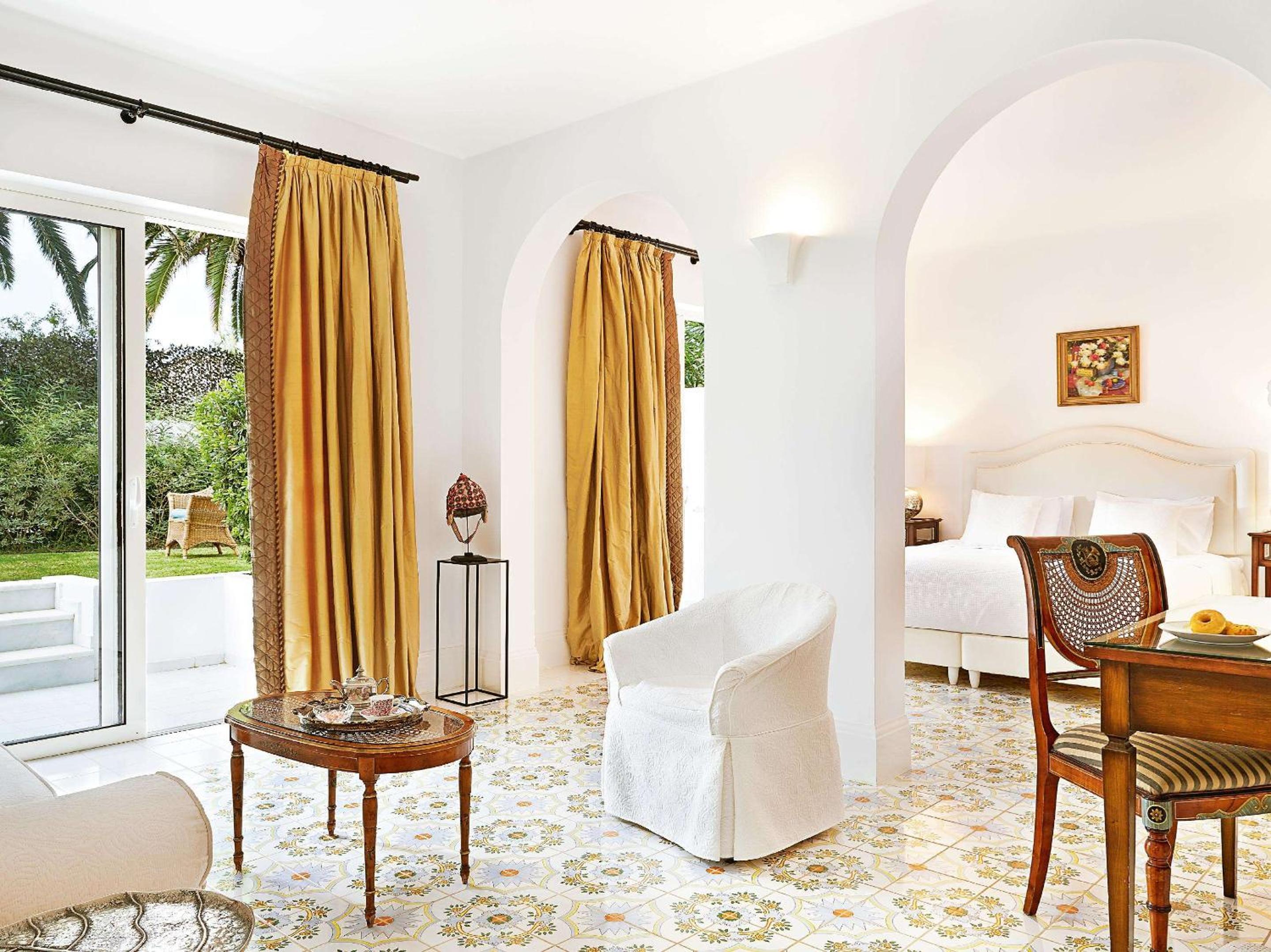 Deluxe Bungalow Suite