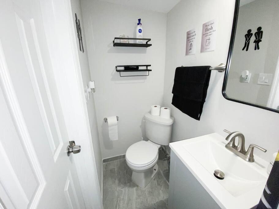 Three-Bedroom House photo 2