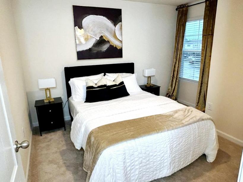 Three-Bedroom Townhouse photo 1