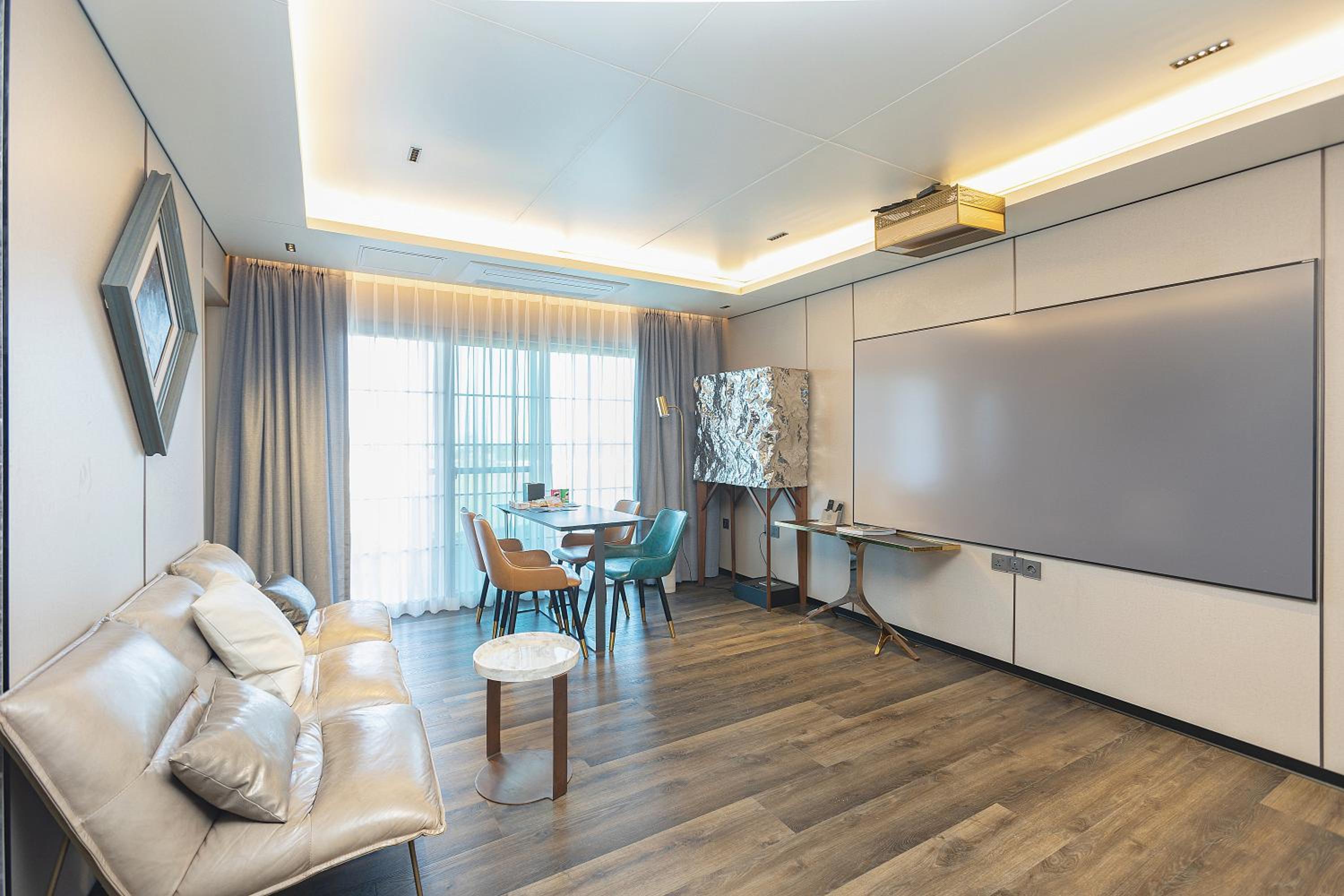  Green Valley Deluxe Family Room - Photo 5
