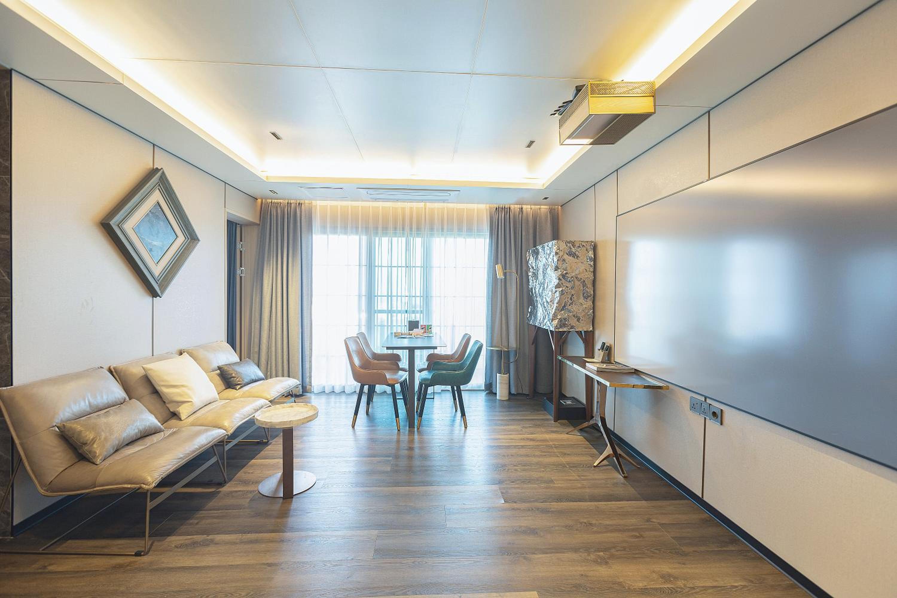  Green Valley Deluxe Family Room - Photo 4