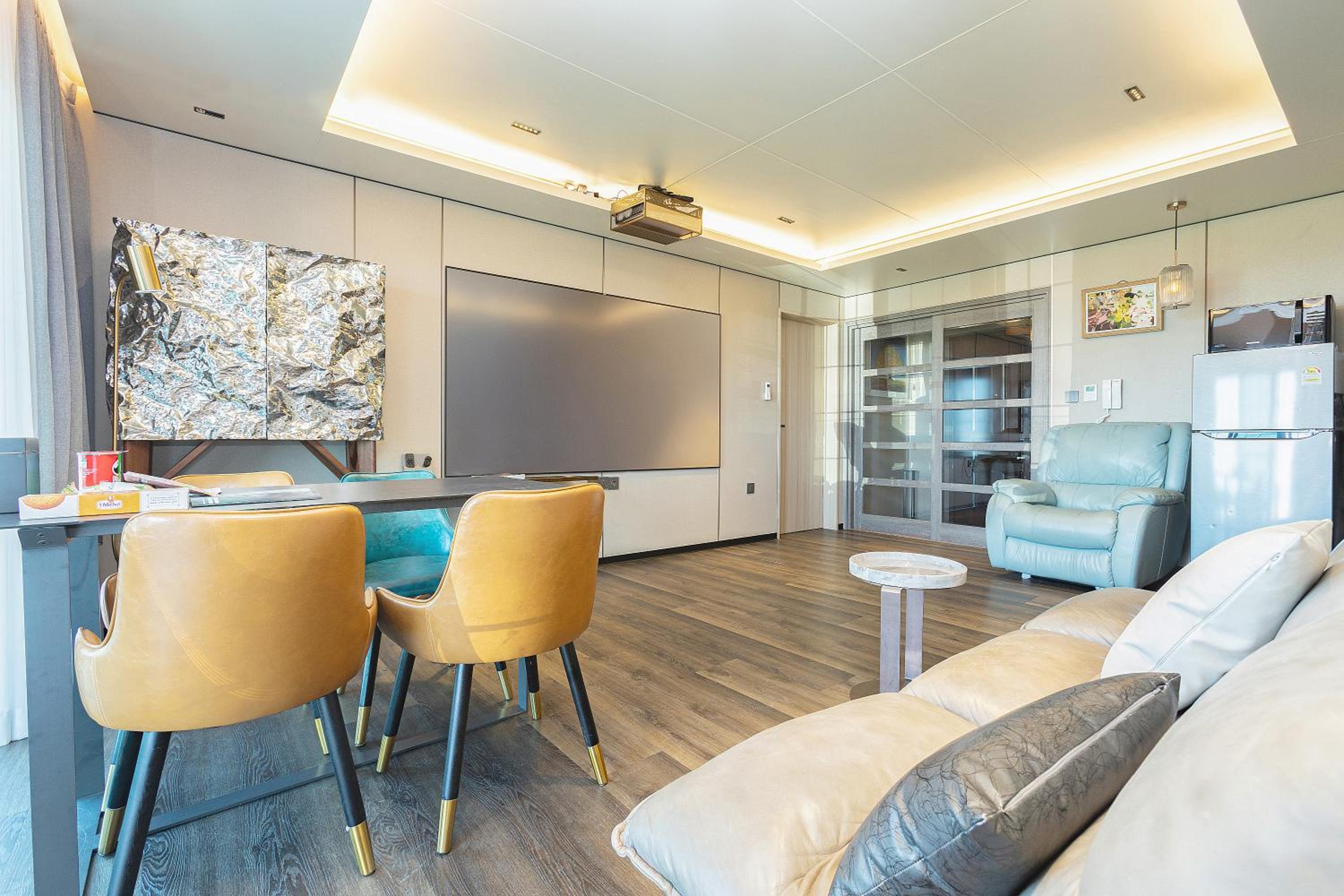  Green Valley Deluxe Family Room - Photo 6