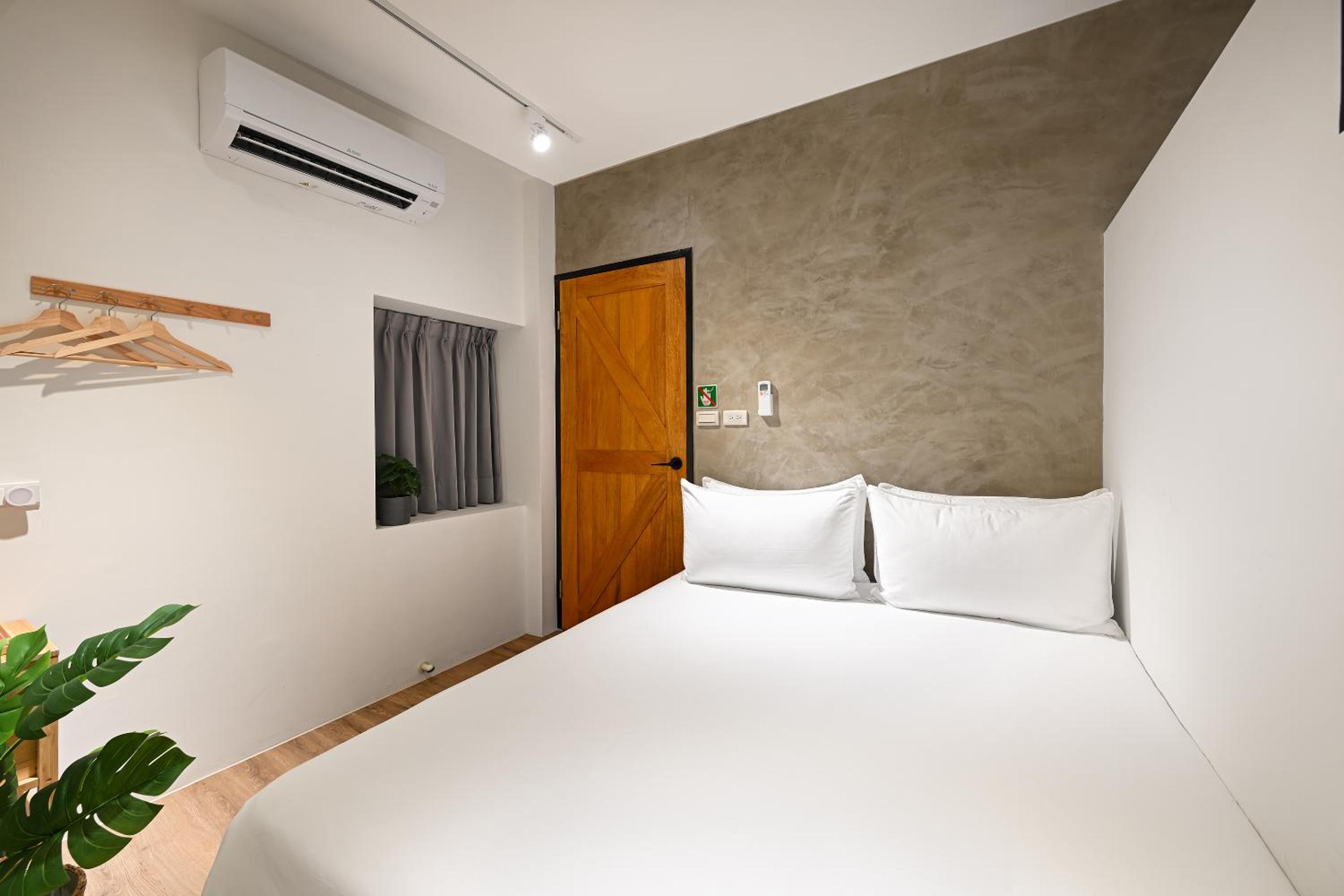 Triple Room with Private Bathroom photo 3