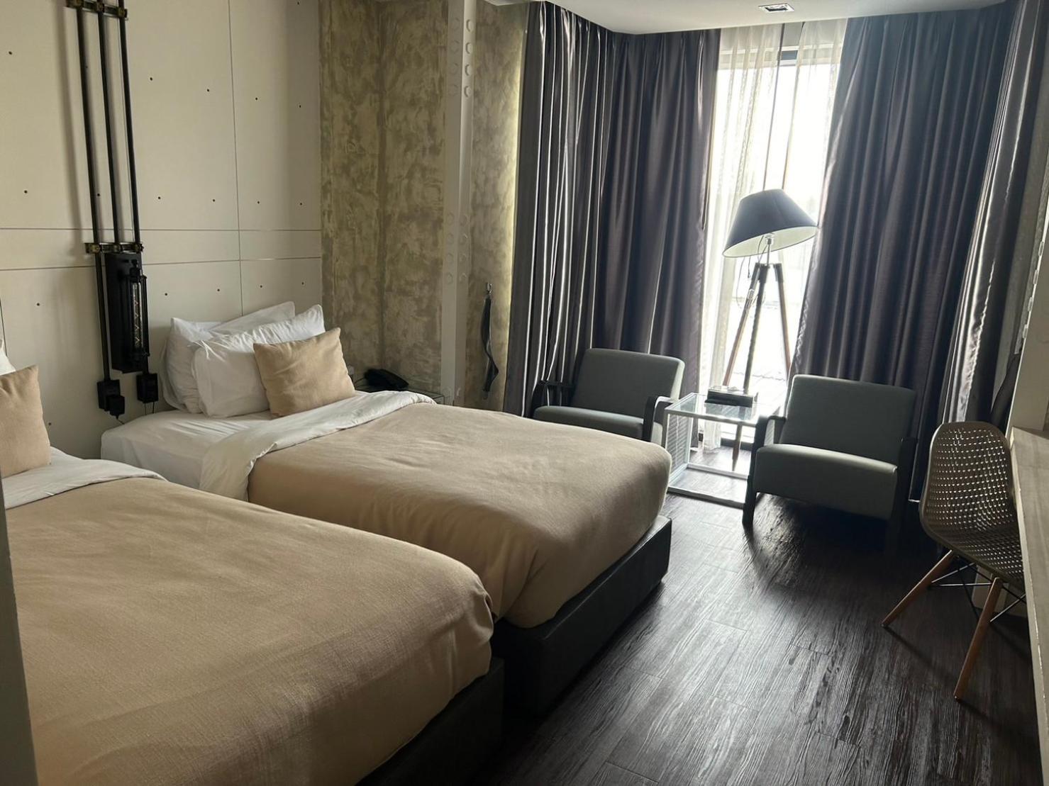 Standard Twin Room