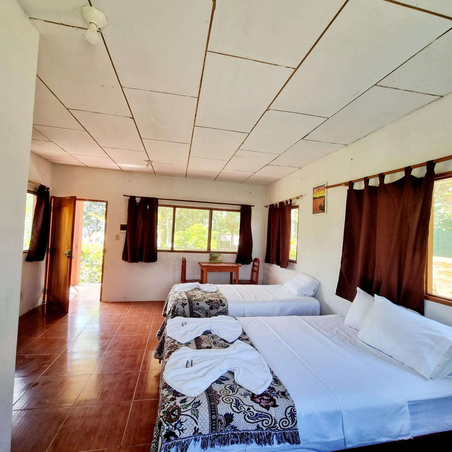 Family Room with Private Bathroom photo 3